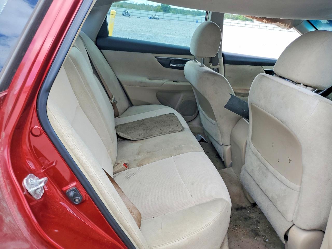 2013 Nissan Altima 2.5 Red vin: 1N4AL3AP1DC909237