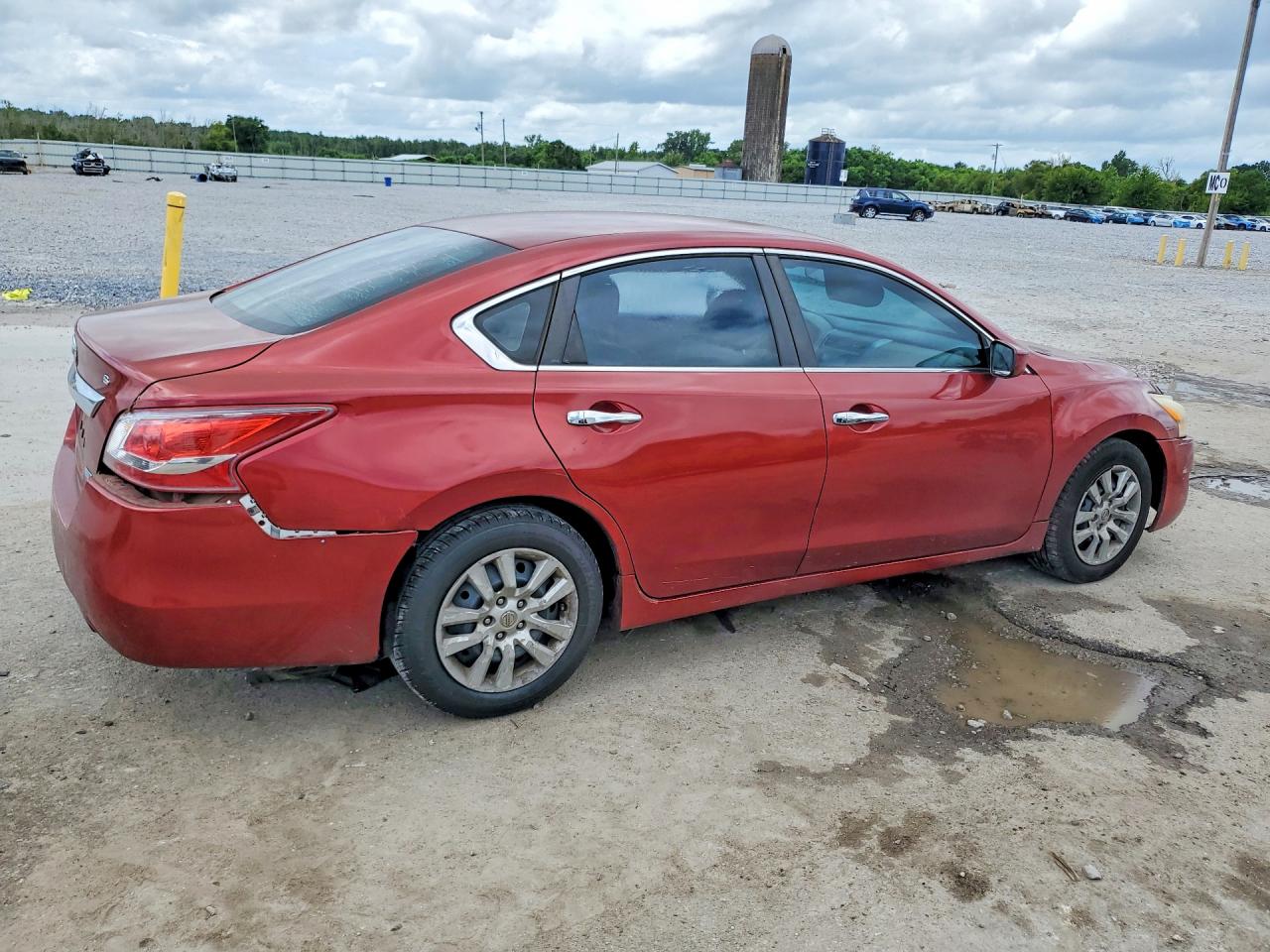 2013 Nissan Altima 2.5 Red vin: 1N4AL3AP1DC909237