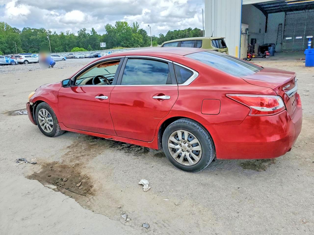 2013 Nissan Altima 2.5 Red vin: 1N4AL3AP1DC909237
