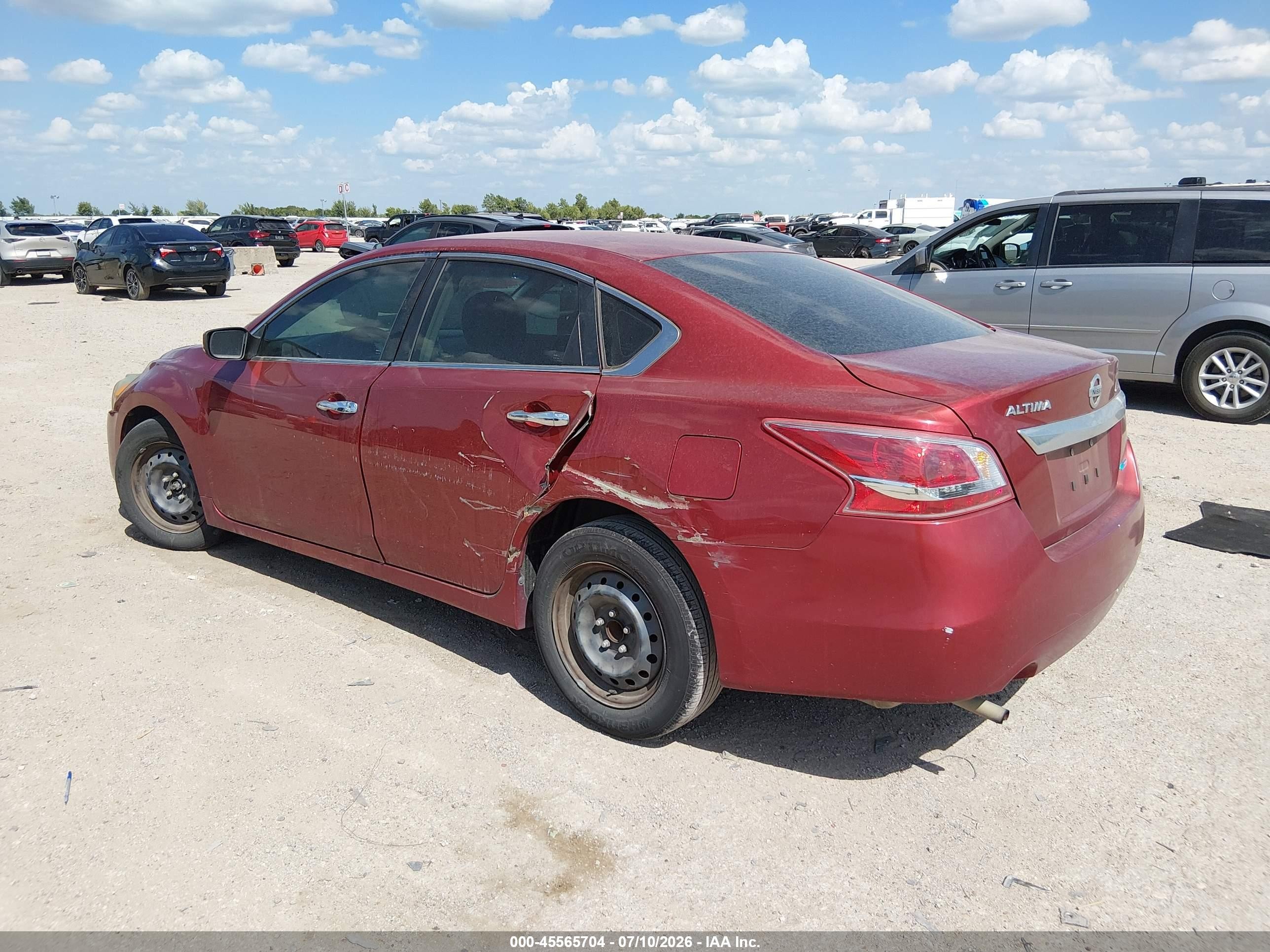 2013 Nissan Altima 2.5 Red vin: 1N4AL3AP1DN421099