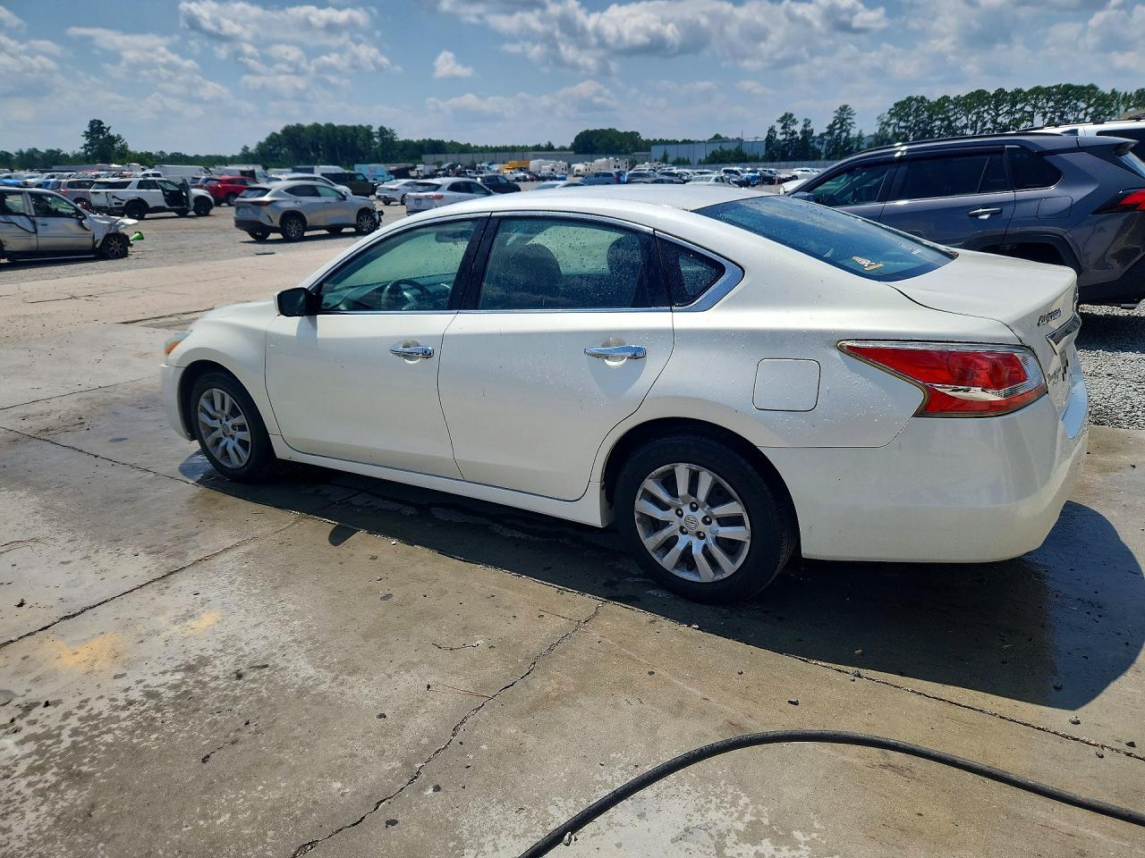 2013 Nissan Altima 2.5 White vin: 1N4AL3AP1DN459092