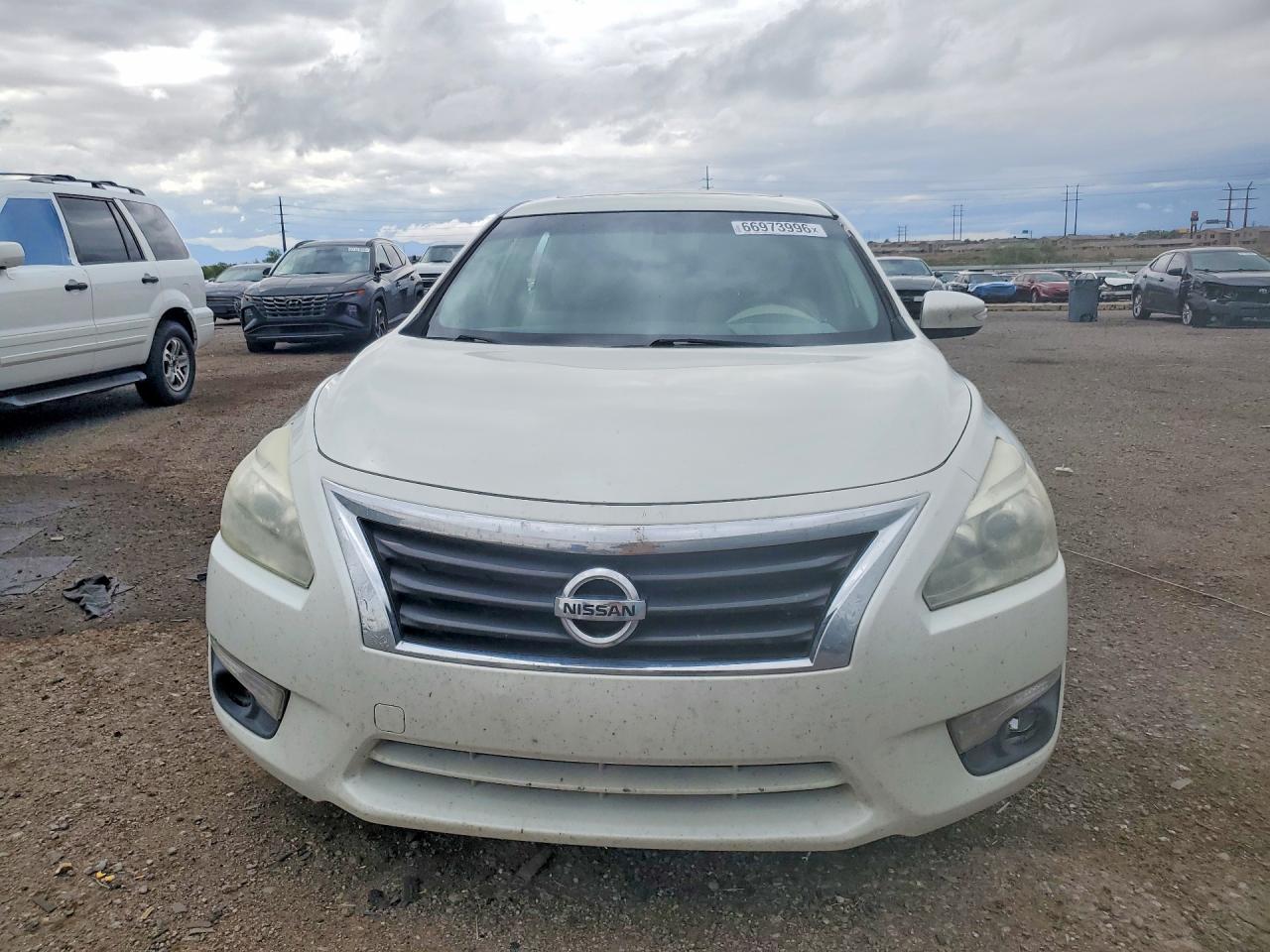 2013 Nissan Altima 2.5 White vin: 1N4AL3AP1DN464986