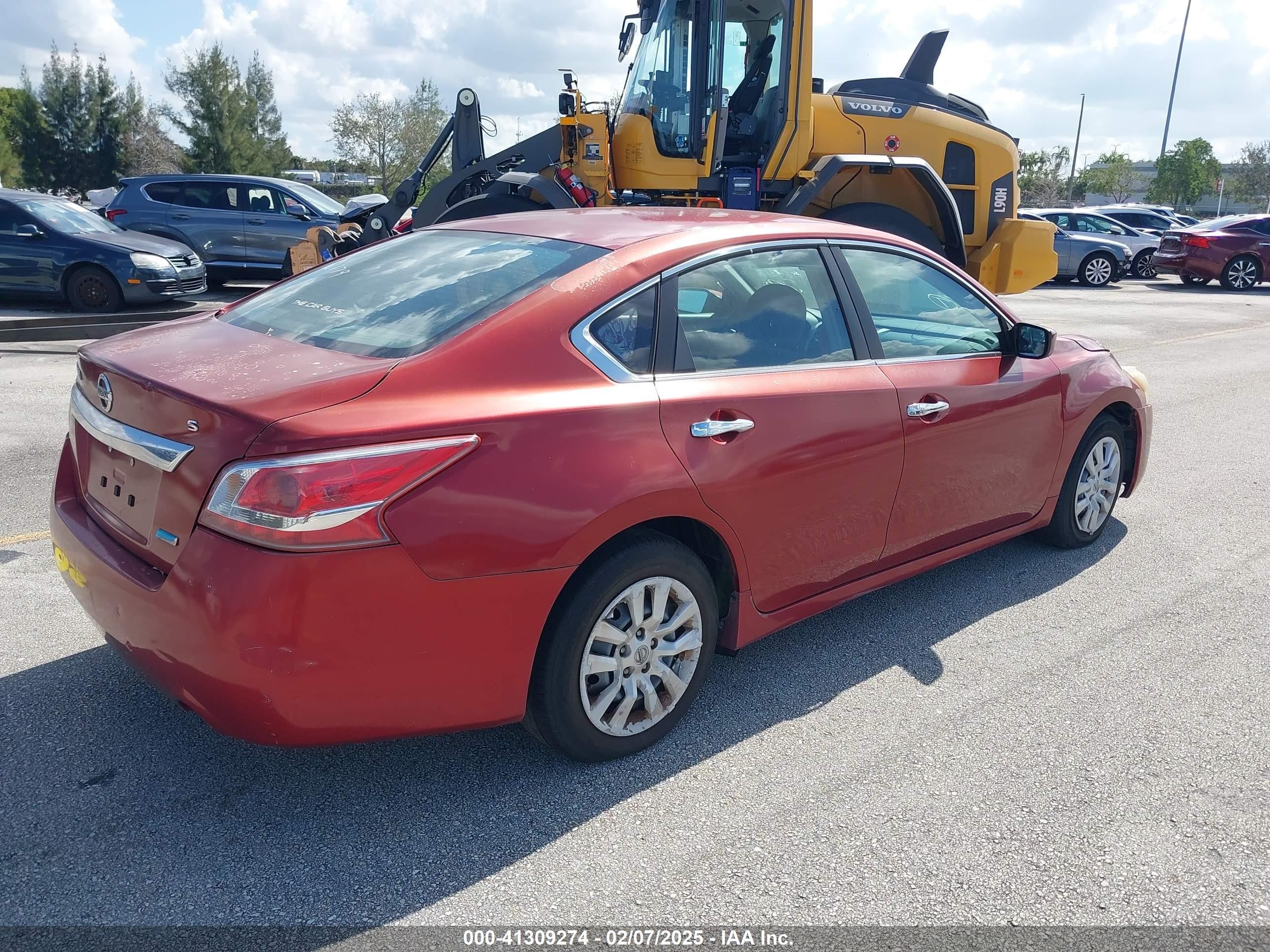 2013 Nissan Altima 2.5 S Красный vin: 1N4AL3AP1DN515225