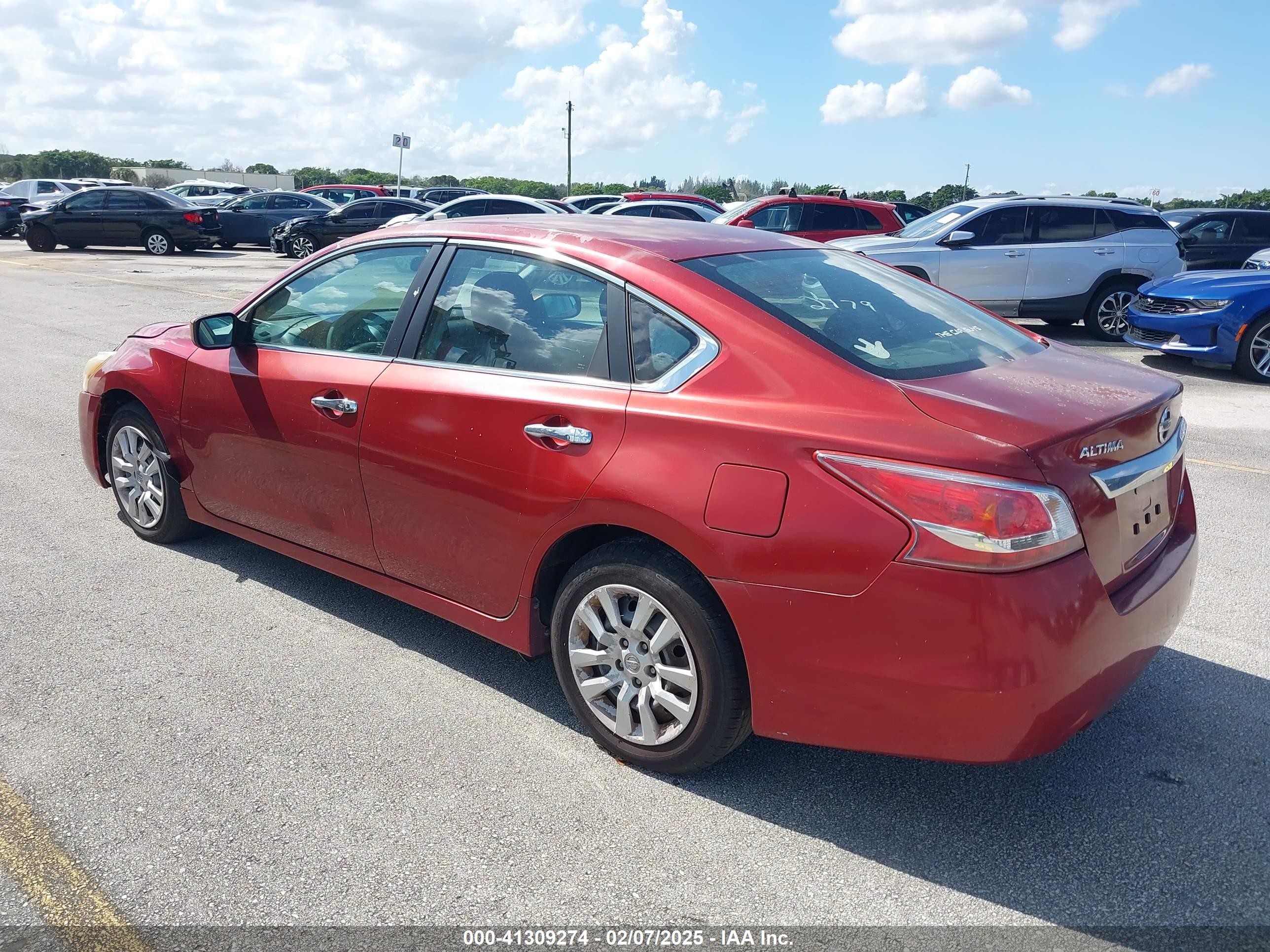 2013 Nissan Altima 2.5 S Красный vin: 1N4AL3AP1DN515225