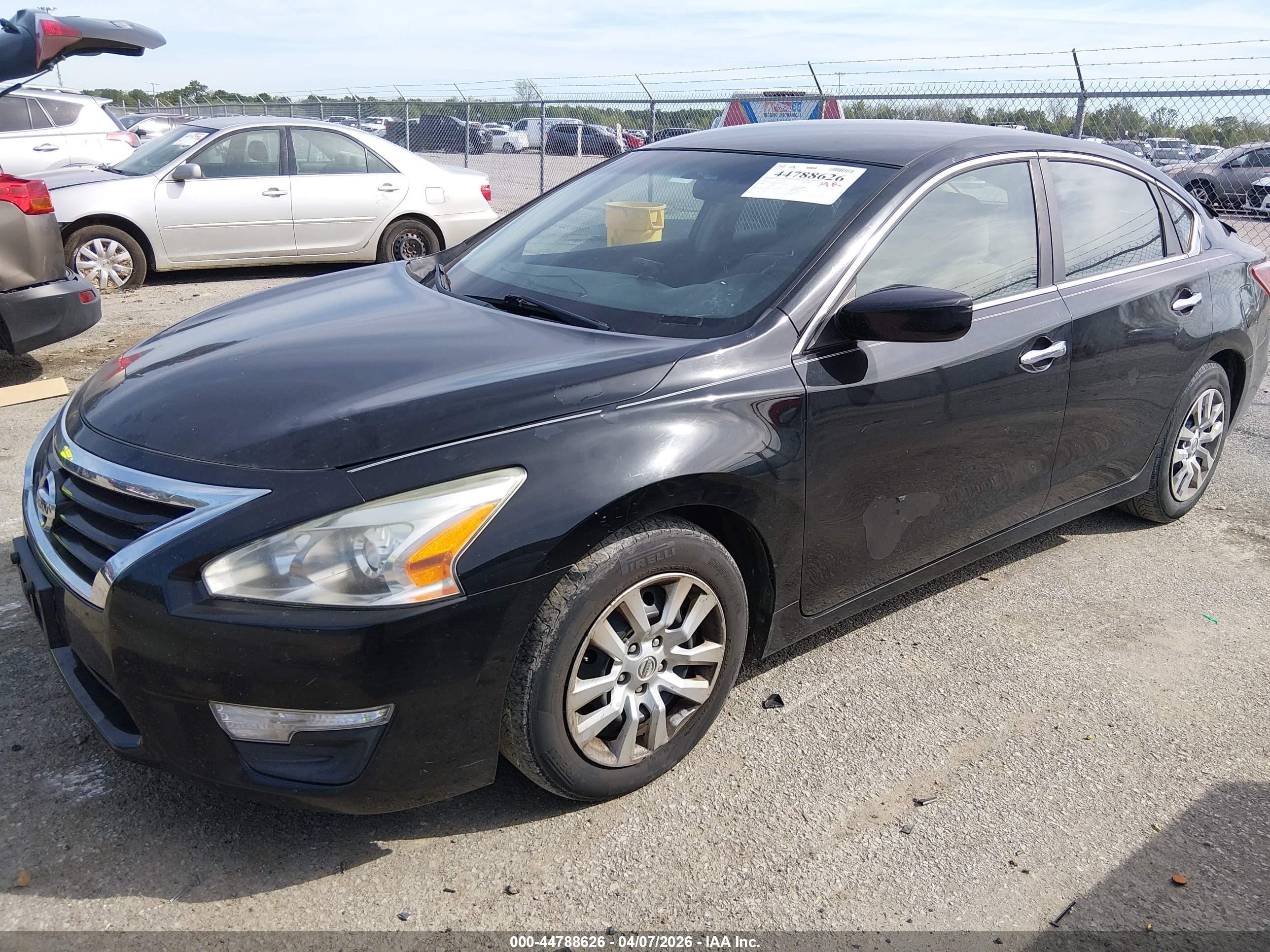 2013 Nissan Altima 2.5 S Black vin: 1N4AL3AP1DN516326