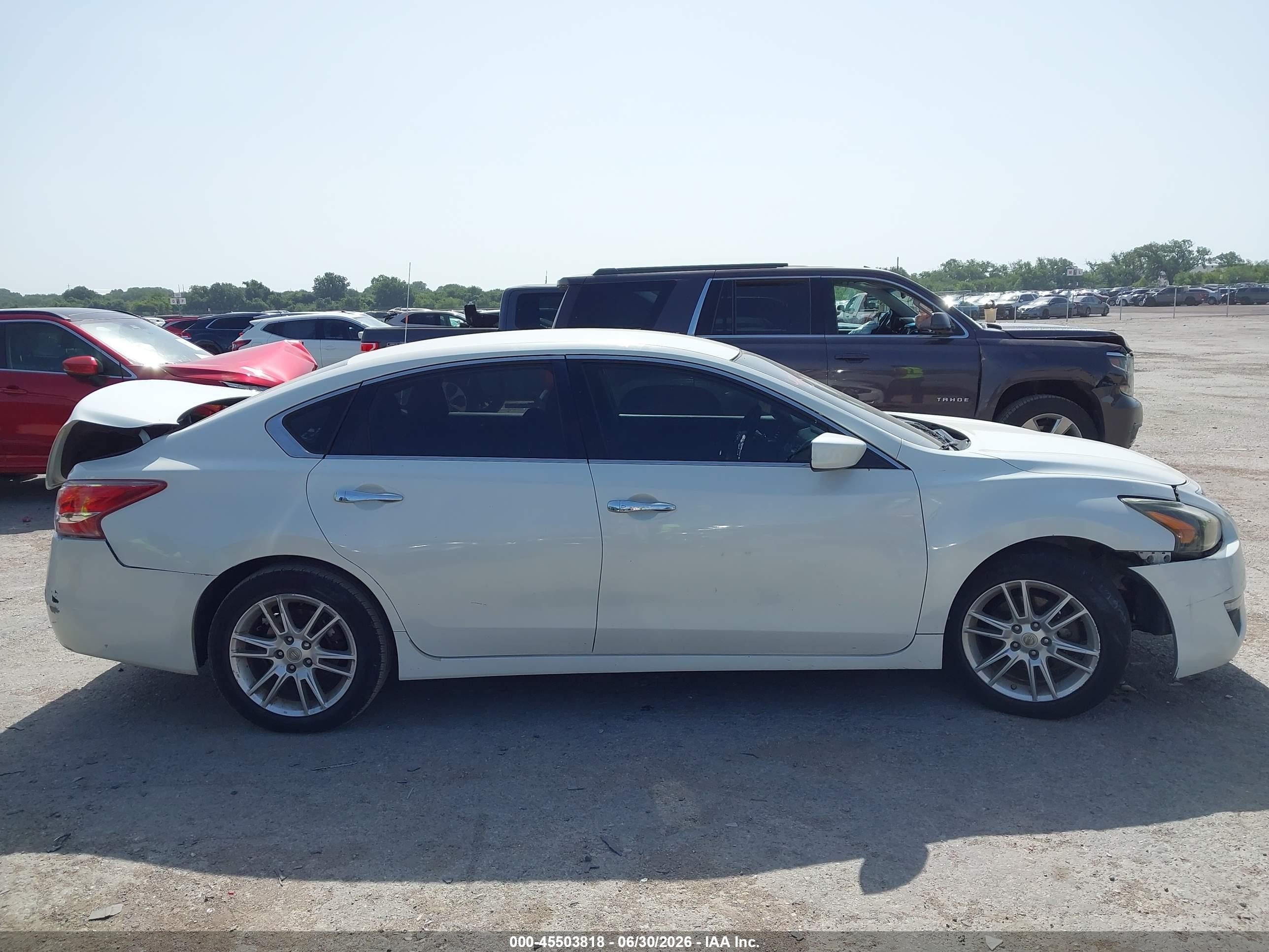 2013 Nissan Altima 2.5 S Белый vin: 1N4AL3AP1DN541629