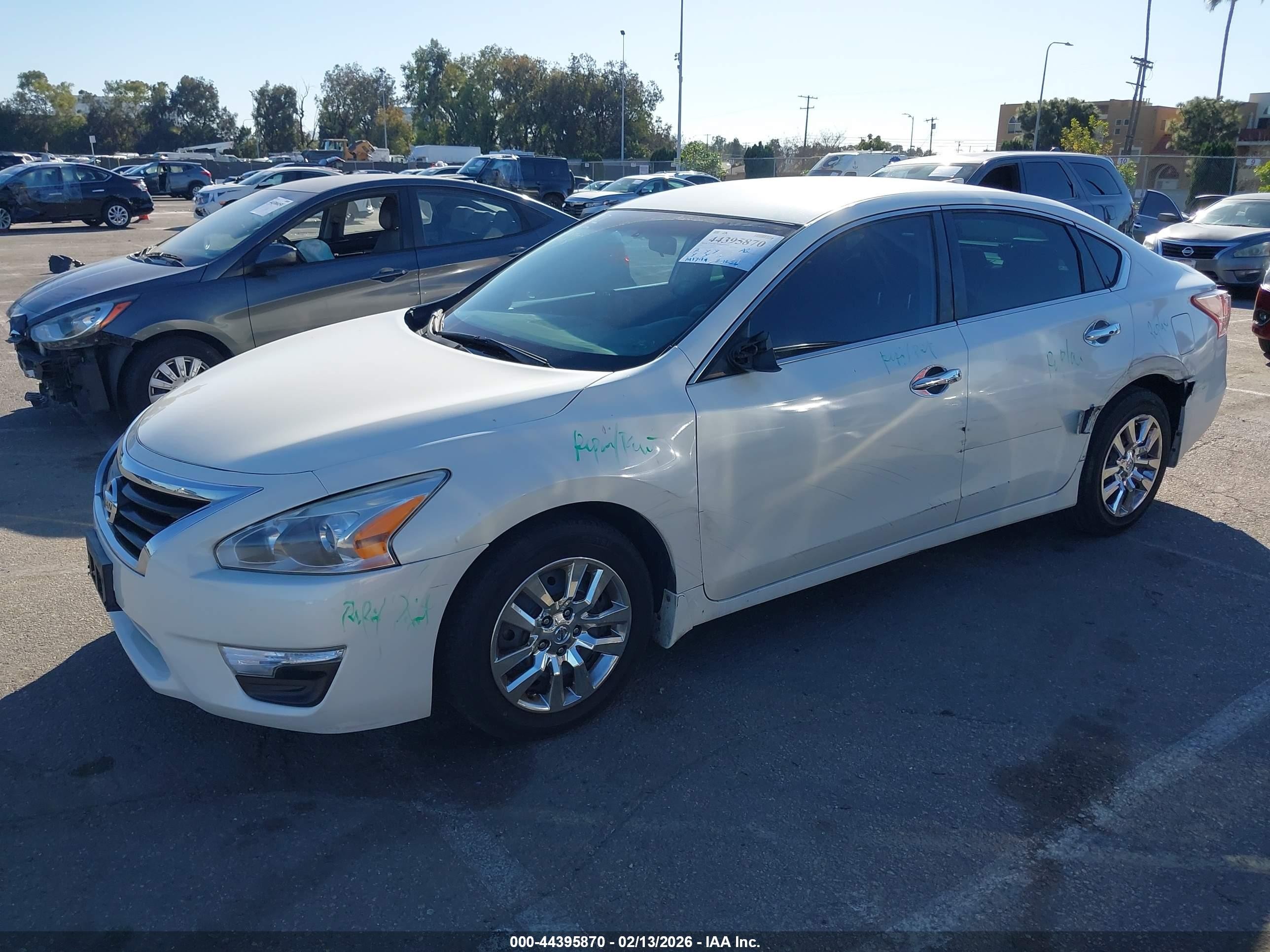 2013 Nissan Altima 2.5 S White vin: 1N4AL3AP1DN550928