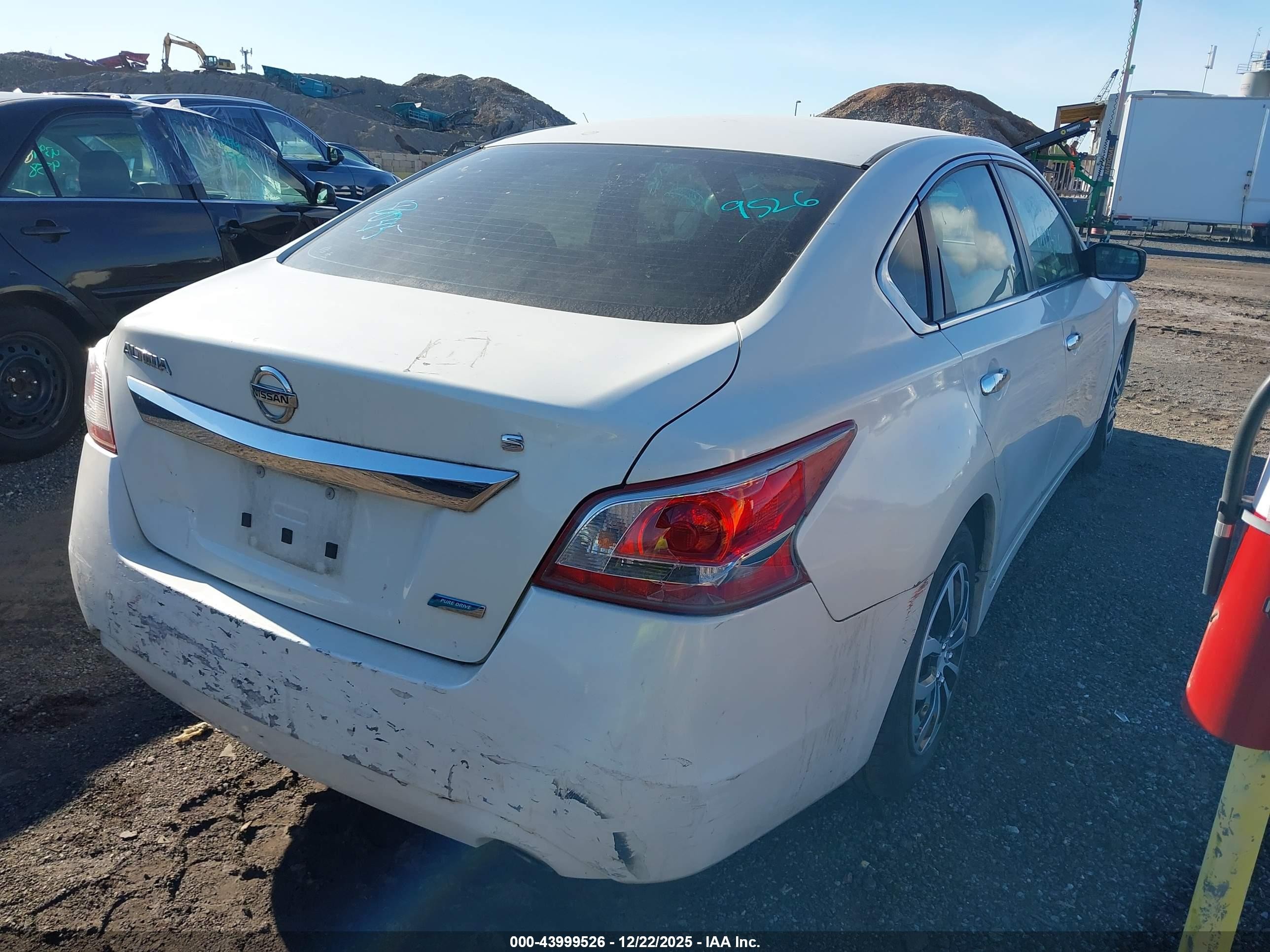 2013 Nissan Altima 2.5 S White vin: 1N4AL3AP1DN558592