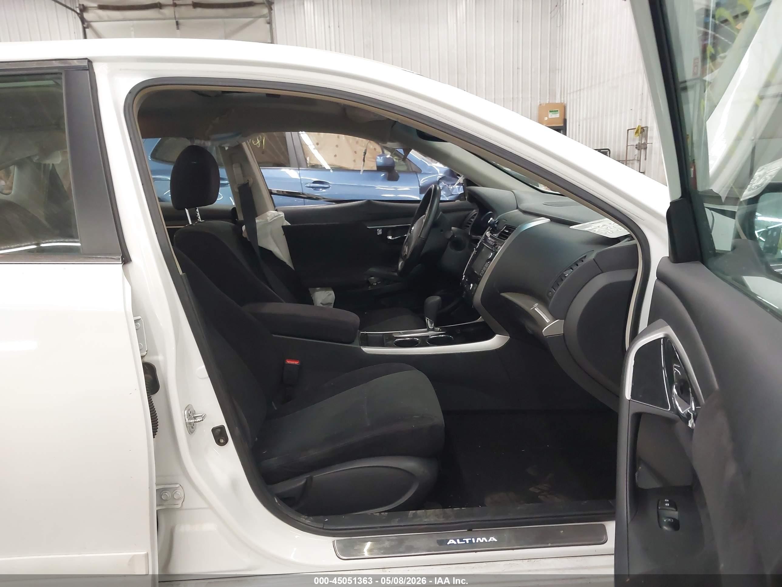 2013 Nissan Altima 2.5 Sv White vin: 1N4AL3AP1DN559709