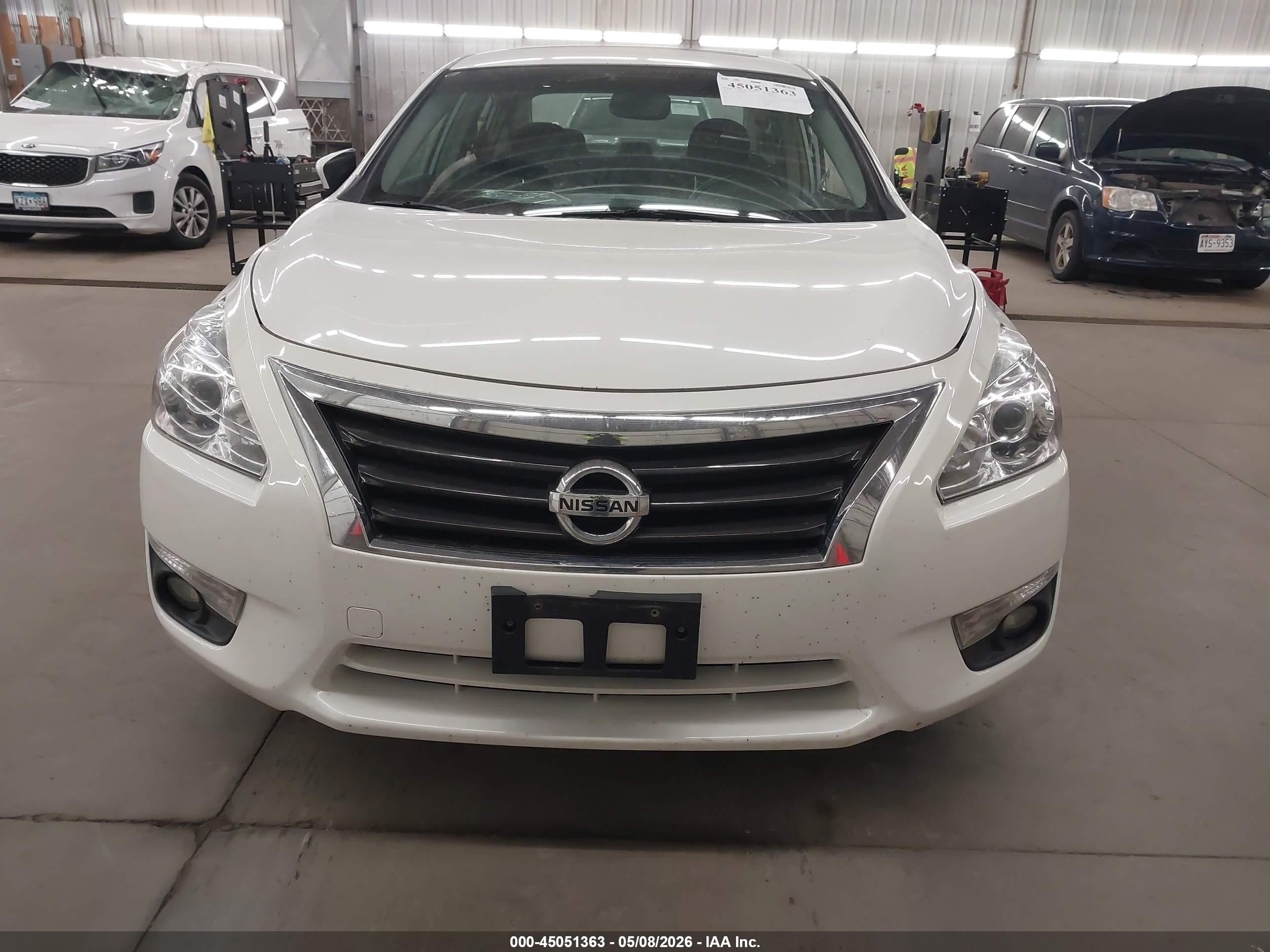 2013 Nissan Altima 2.5 Sv White vin: 1N4AL3AP1DN559709