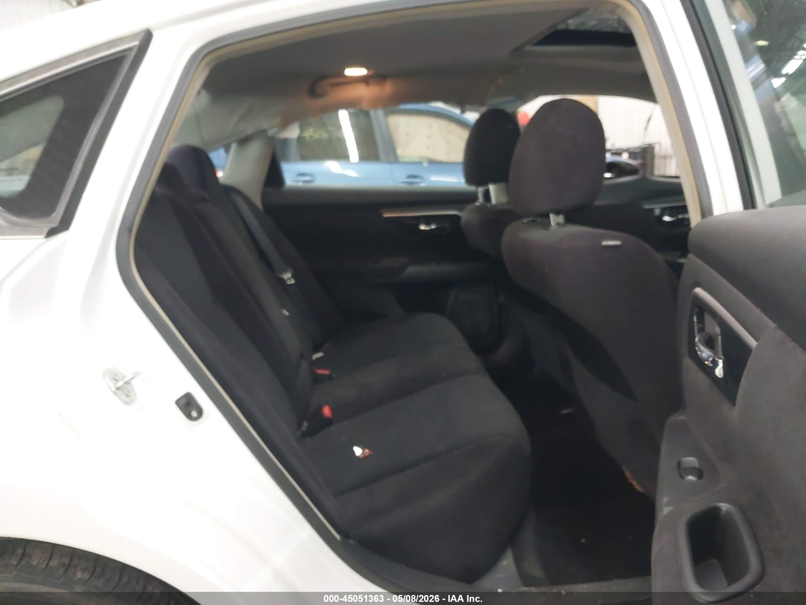 2013 Nissan Altima 2.5 Sv White vin: 1N4AL3AP1DN559709