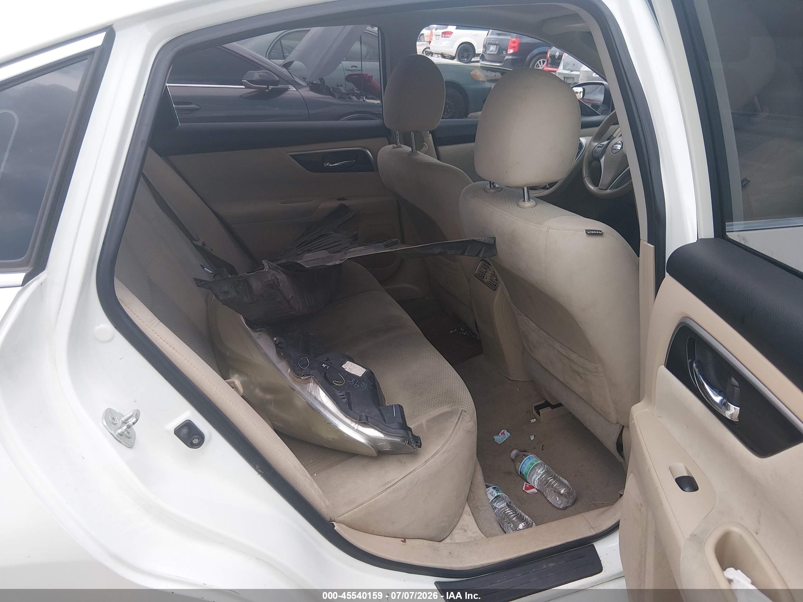 2014 Nissan Altima 2.5 Sv White vin: 1N4AL3AP1EC103108