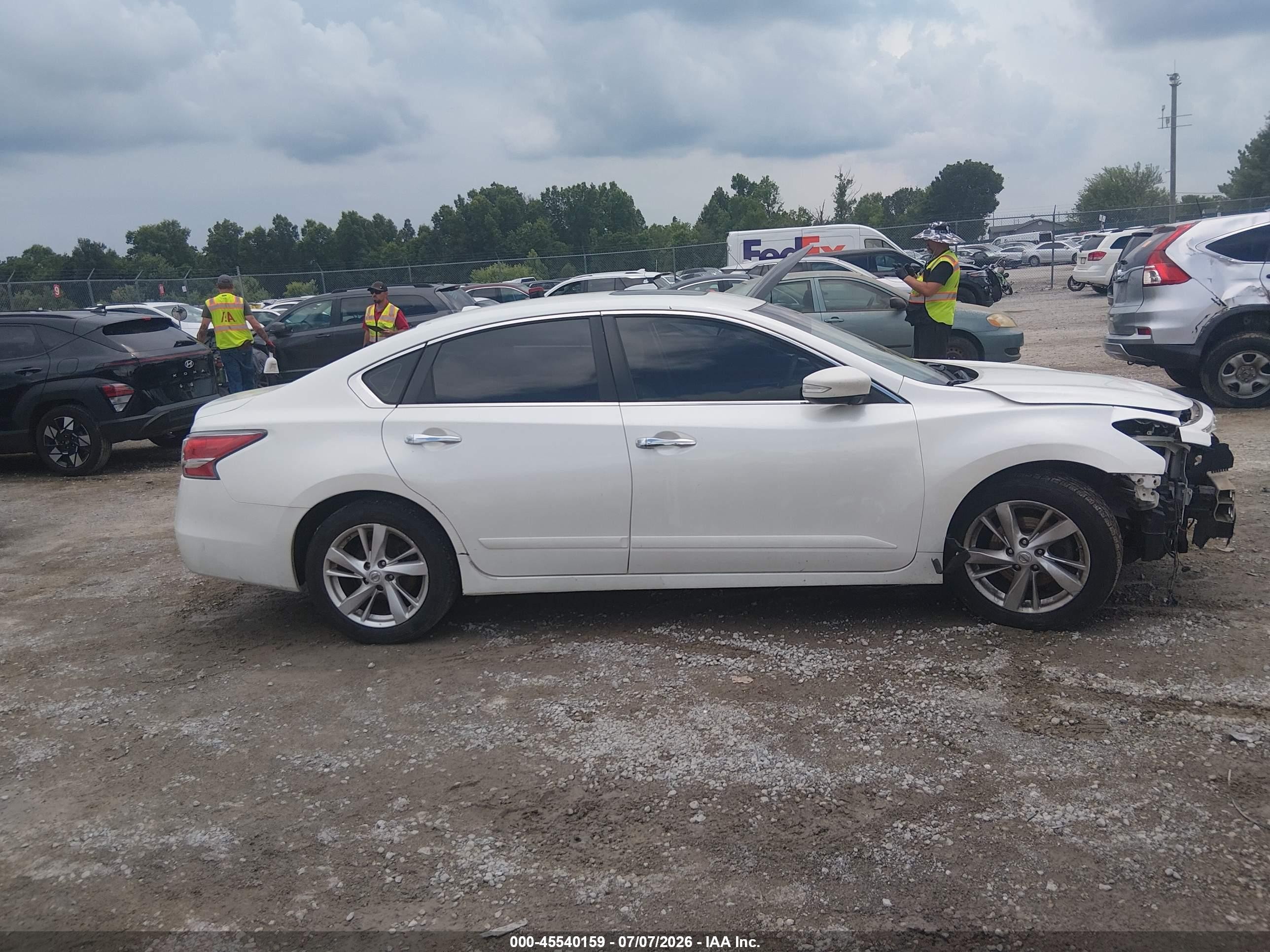 2014 Nissan Altima 2.5 Sv White vin: 1N4AL3AP1EC103108