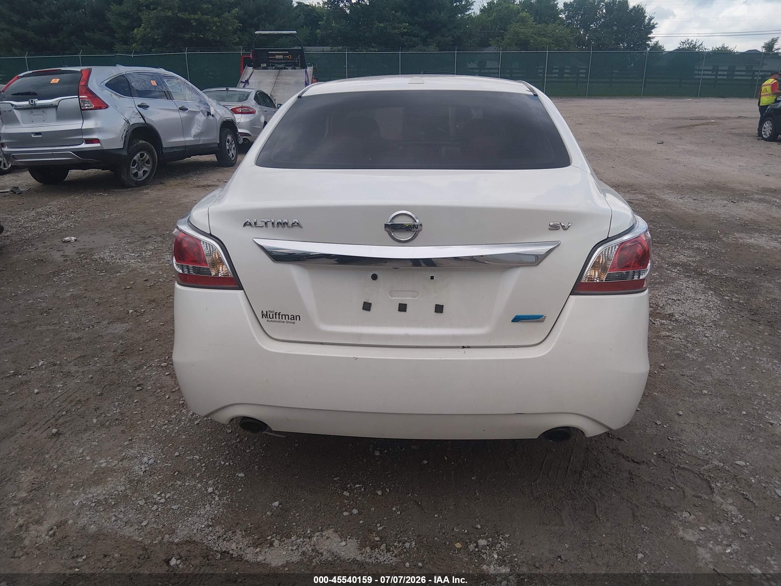 2014 Nissan Altima 2.5 Sv White vin: 1N4AL3AP1EC103108
