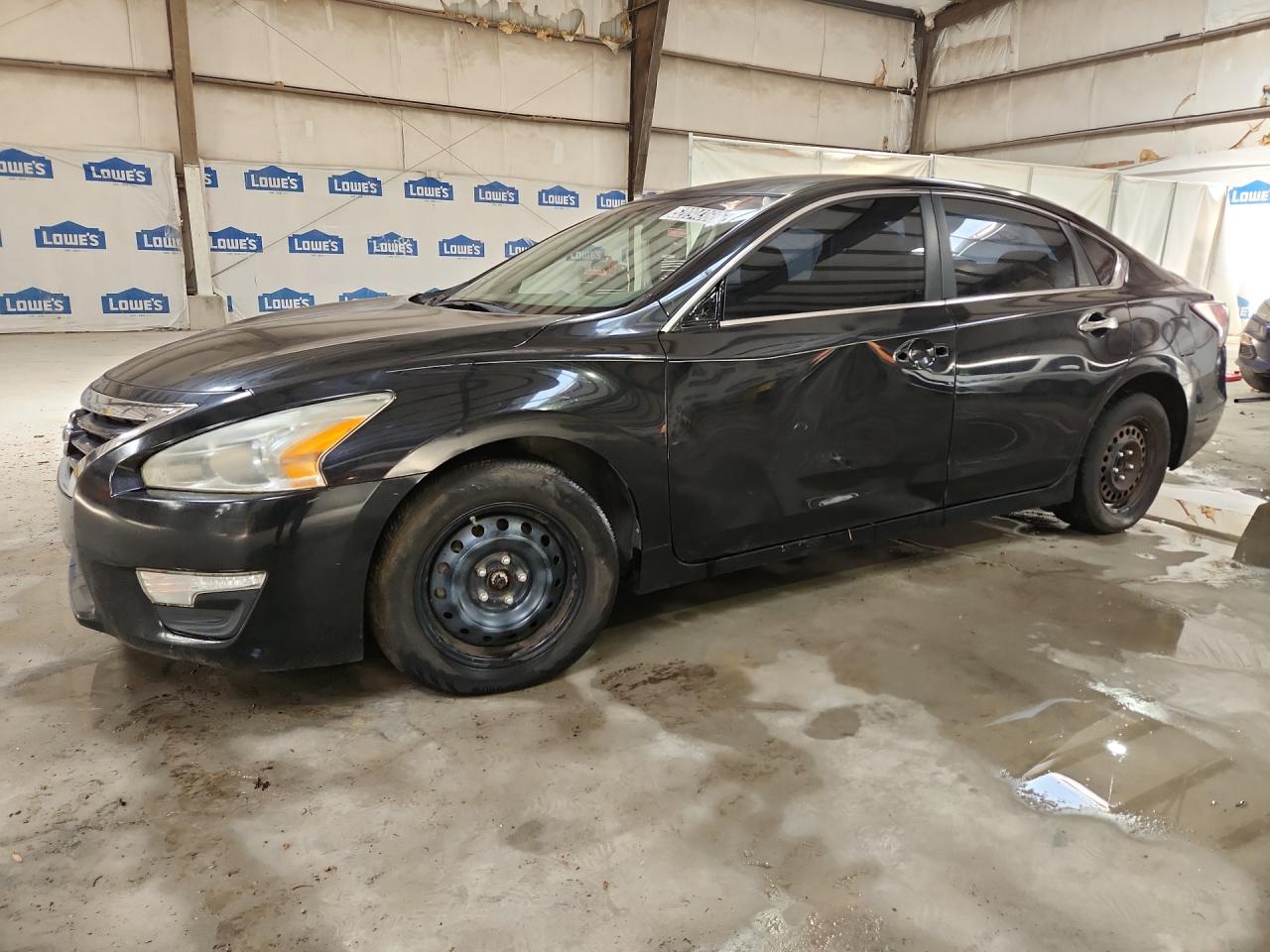 2014 Nissan Altima 2.5 Black vin: 1N4AL3AP1EC107966 Damage: Left Front Fender, Heavy Scratch, 1 To 2 Inches