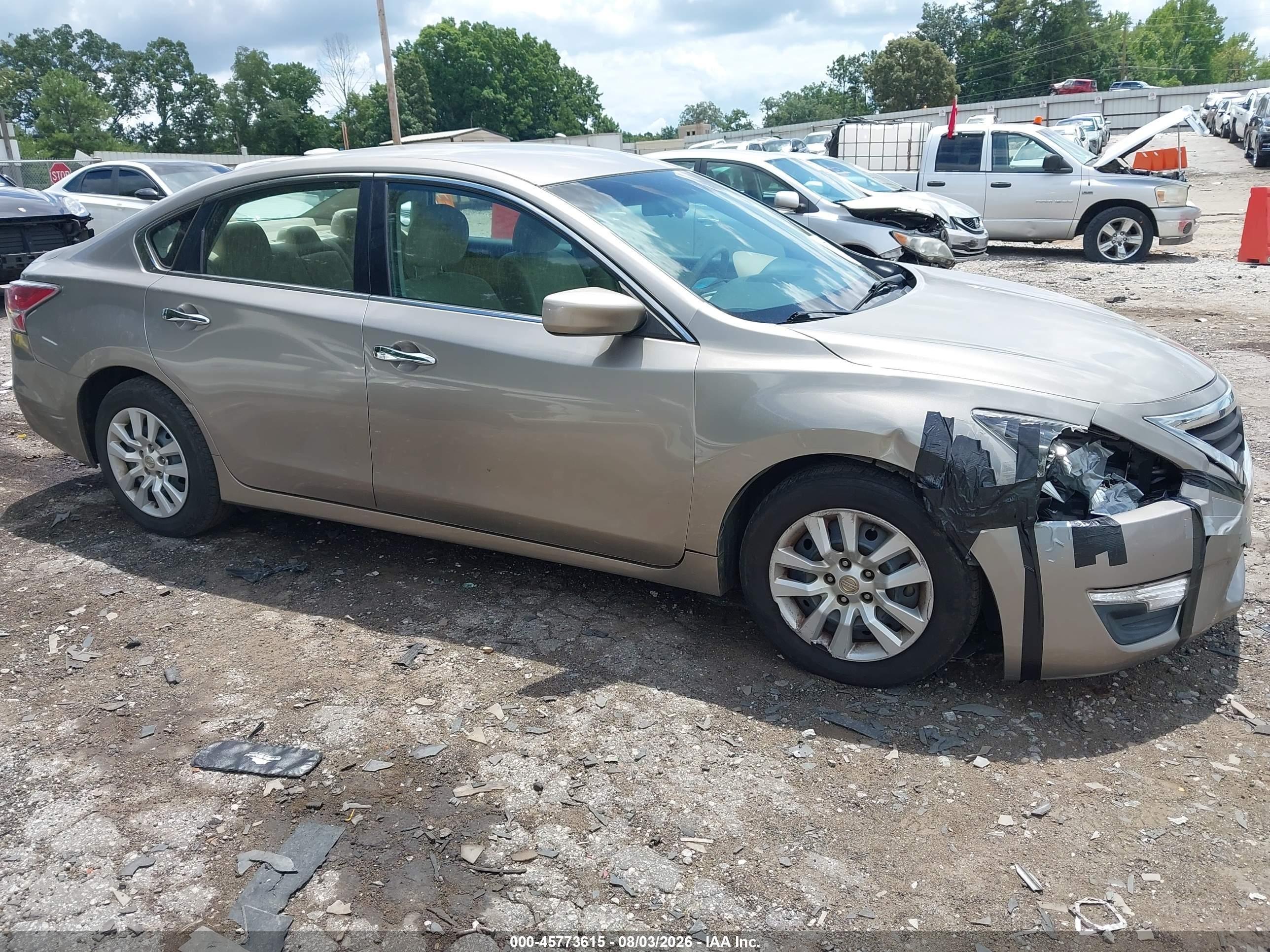 2014 Nissan Altima 2.5 S Beige vin: 1N4AL3AP1EC108258