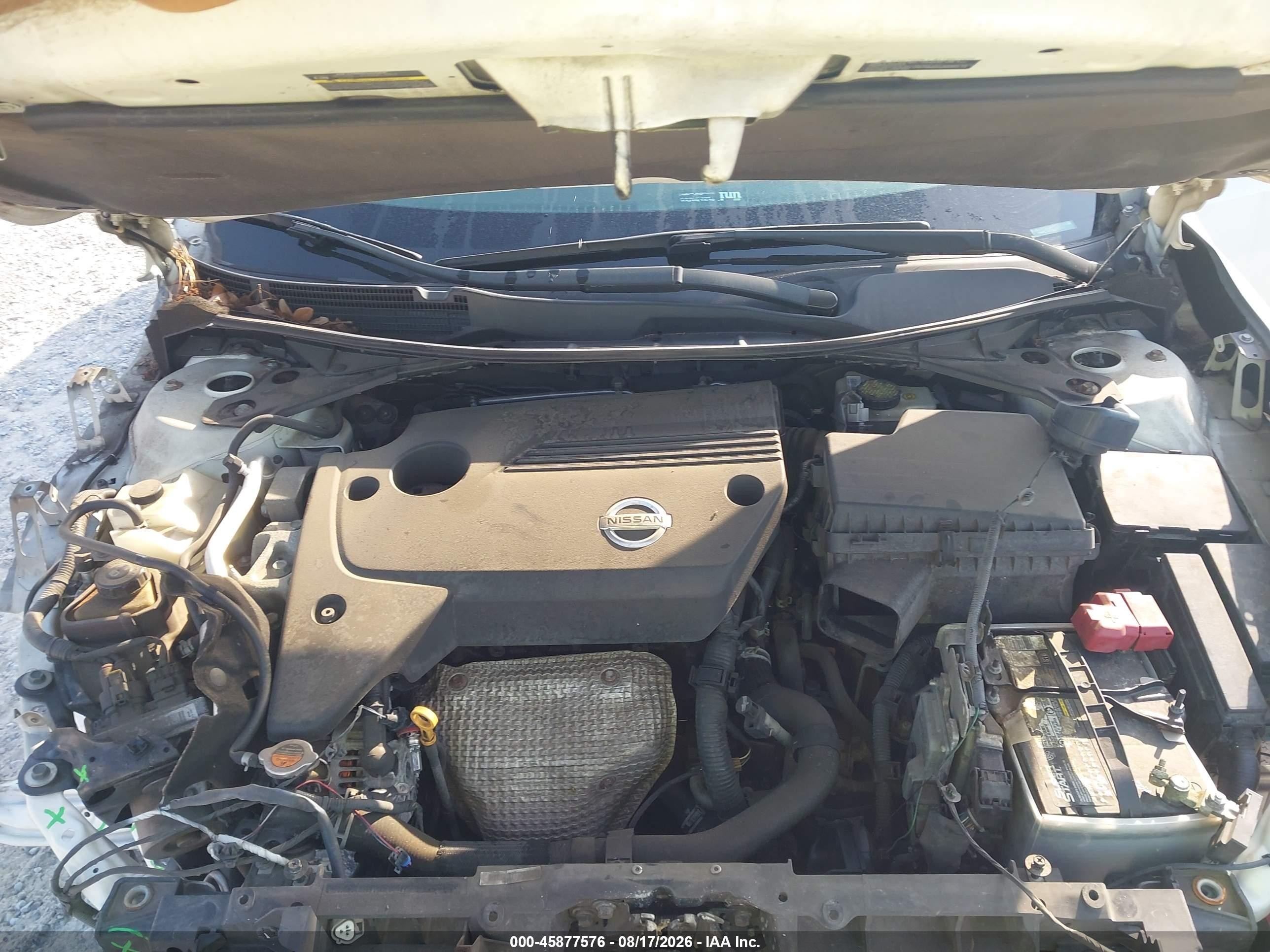 2014 Nissan Altima 2.5 S White vin: 1N4AL3AP1EC133662