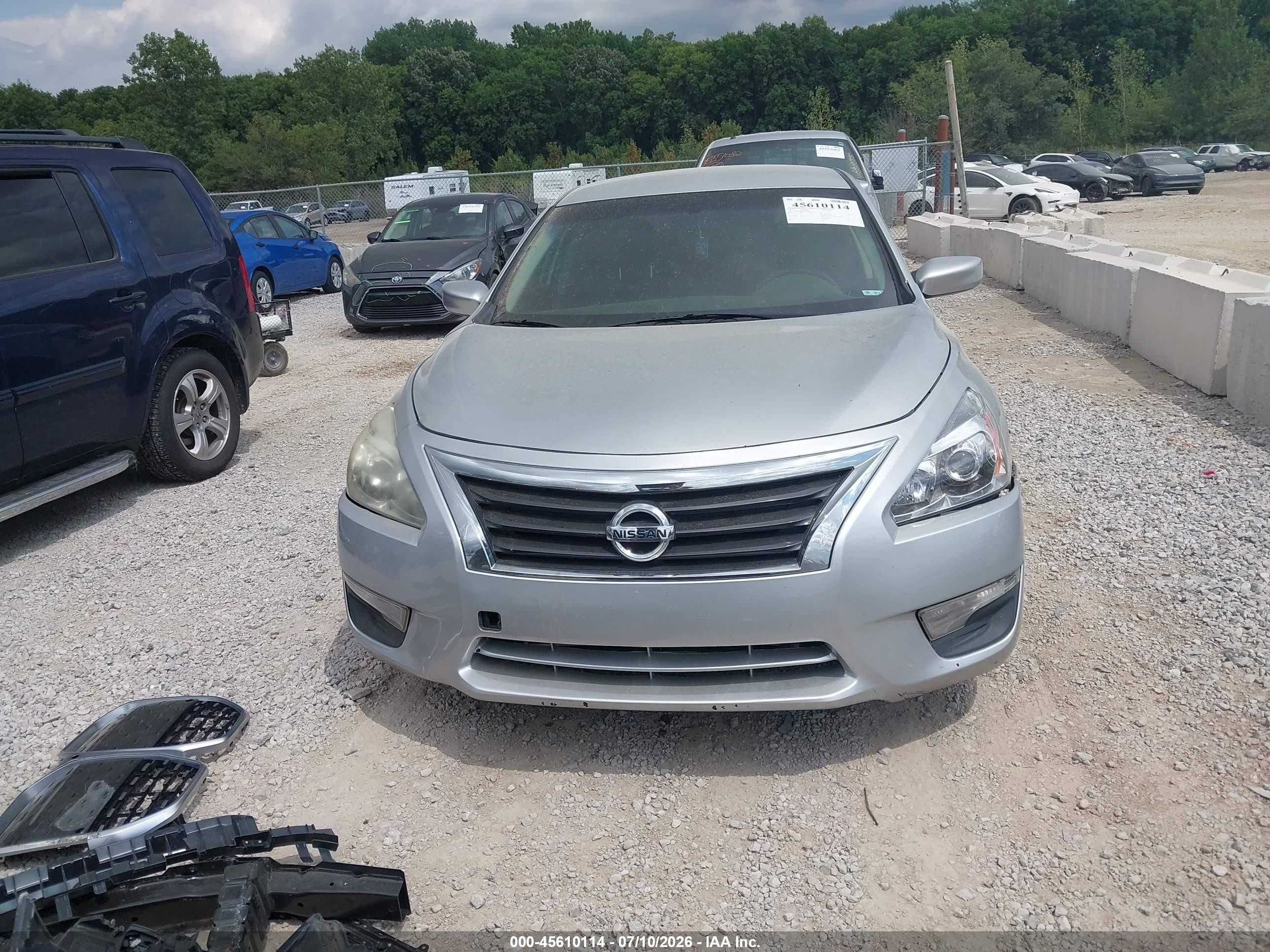 2014 Nissan Altima 2.5 S Silver vin: 1N4AL3AP1EC136688