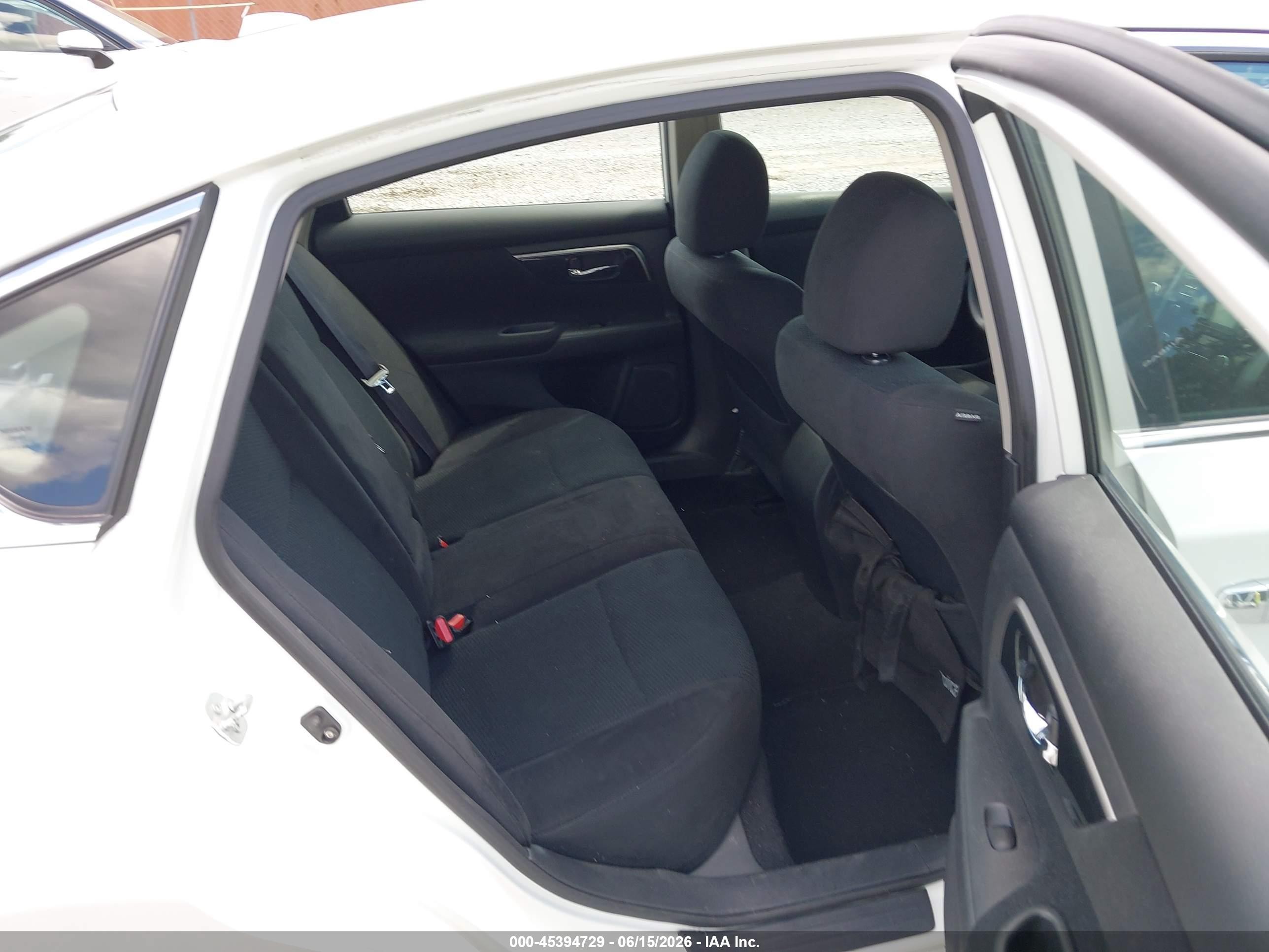 2014 Nissan Altima 2.5 S Желтый vin: 1N4AL3AP1EC161302