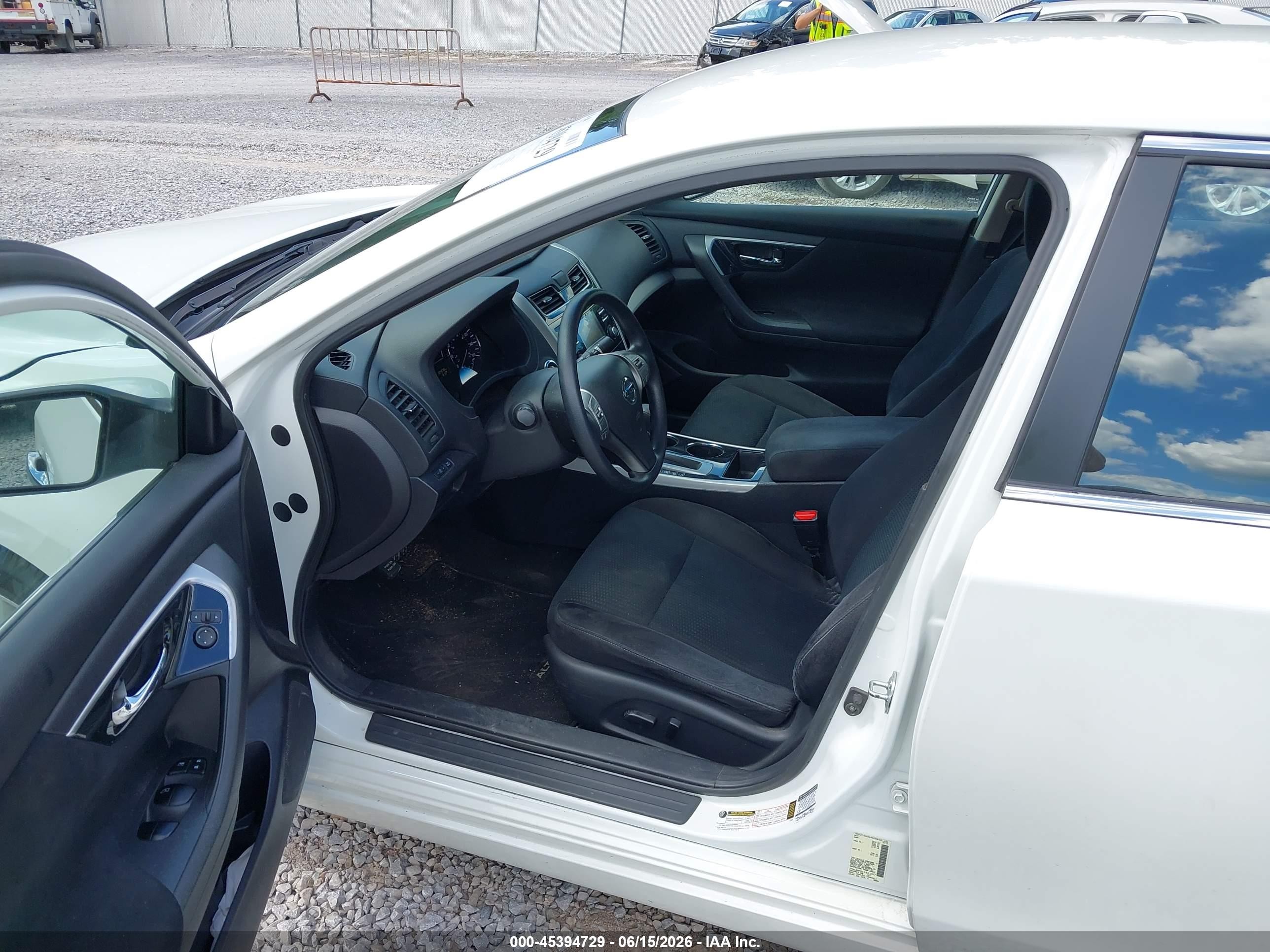 2014 Nissan Altima 2.5 S Желтый vin: 1N4AL3AP1EC161302