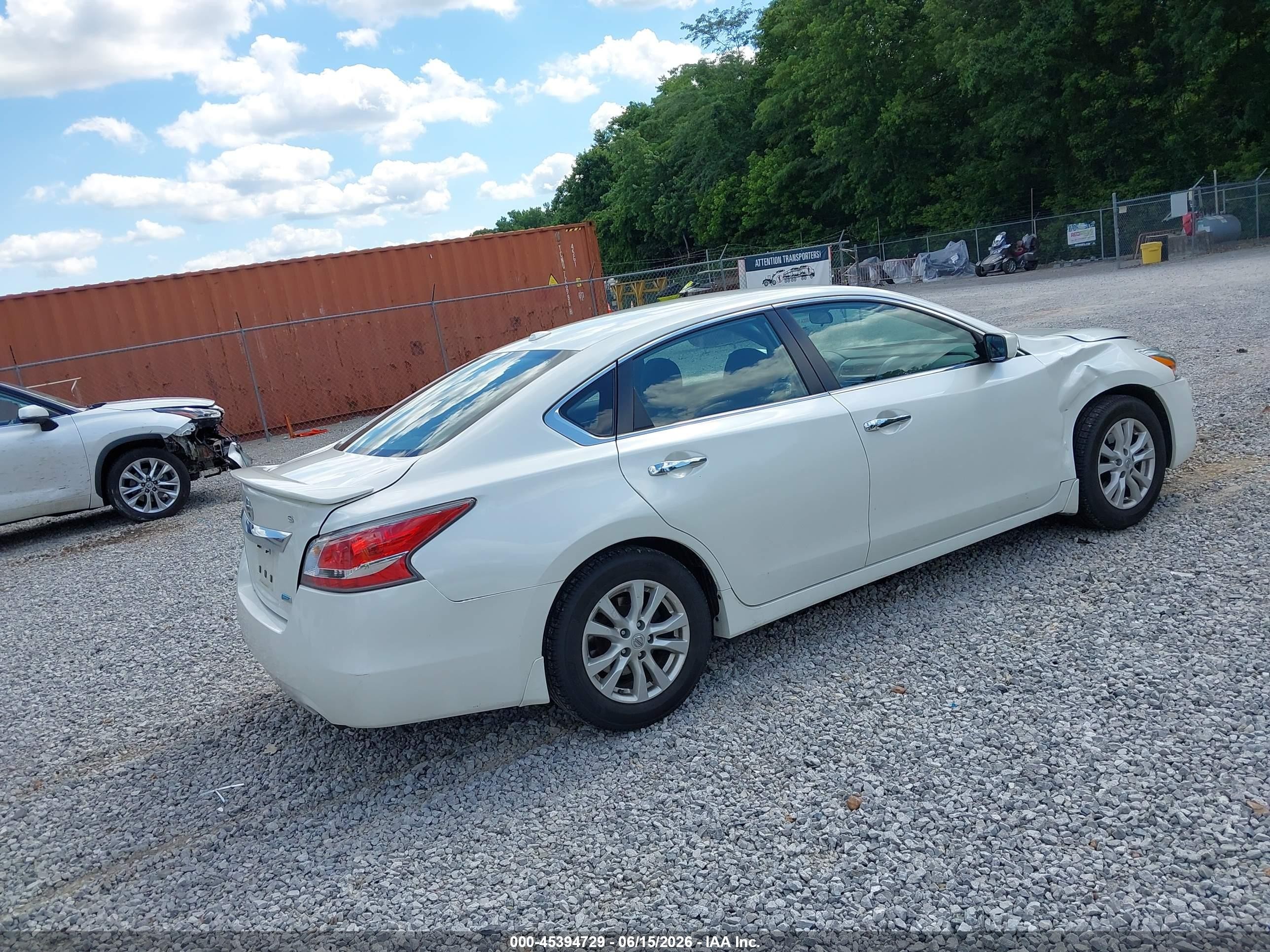 2014 Nissan Altima 2.5 S Желтый vin: 1N4AL3AP1EC161302
