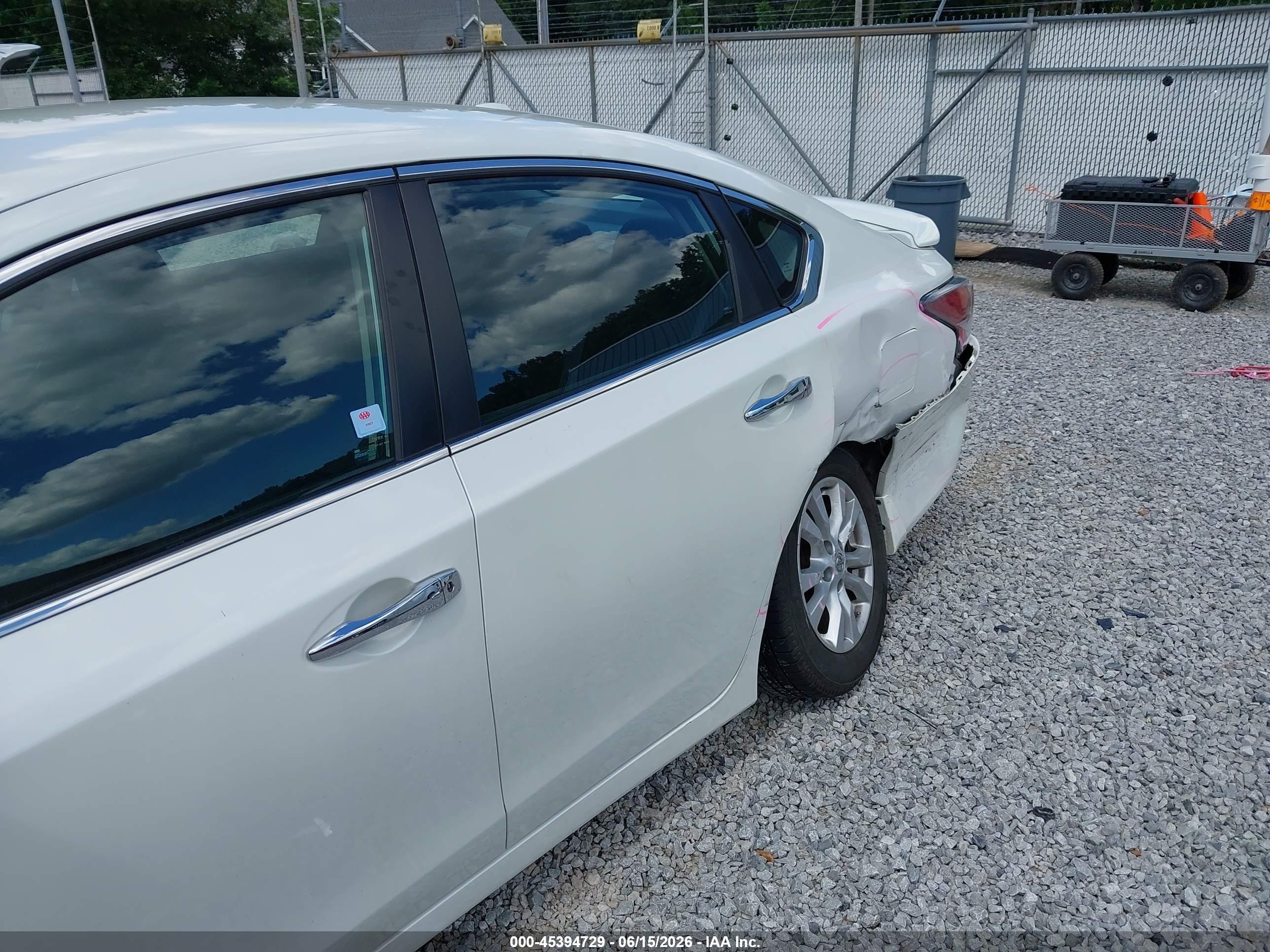 2014 Nissan Altima 2.5 S Желтый vin: 1N4AL3AP1EC161302