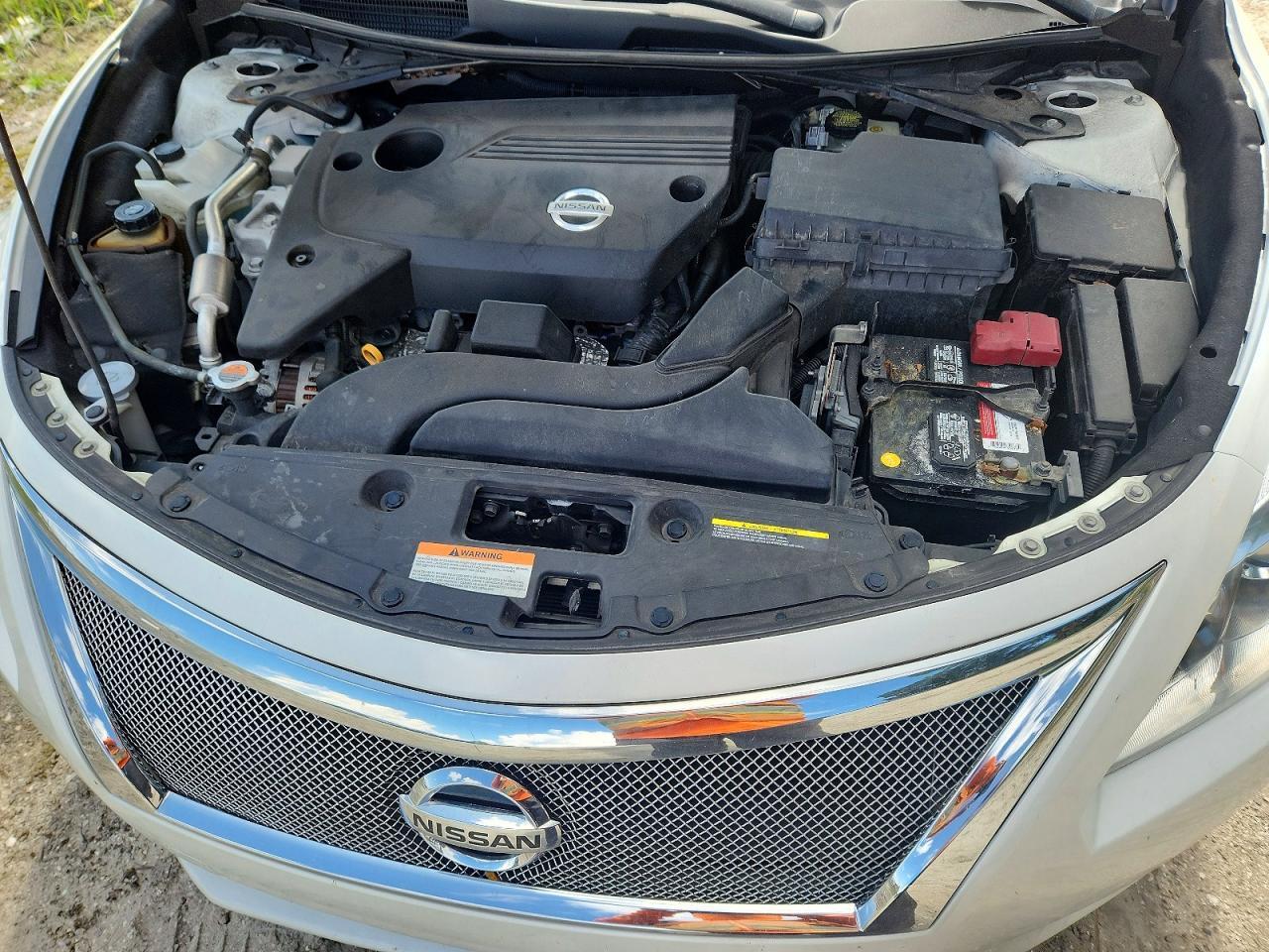 2014 Nissan Altima 2.5 Sv White vin: 1N4AL3AP1EC161364