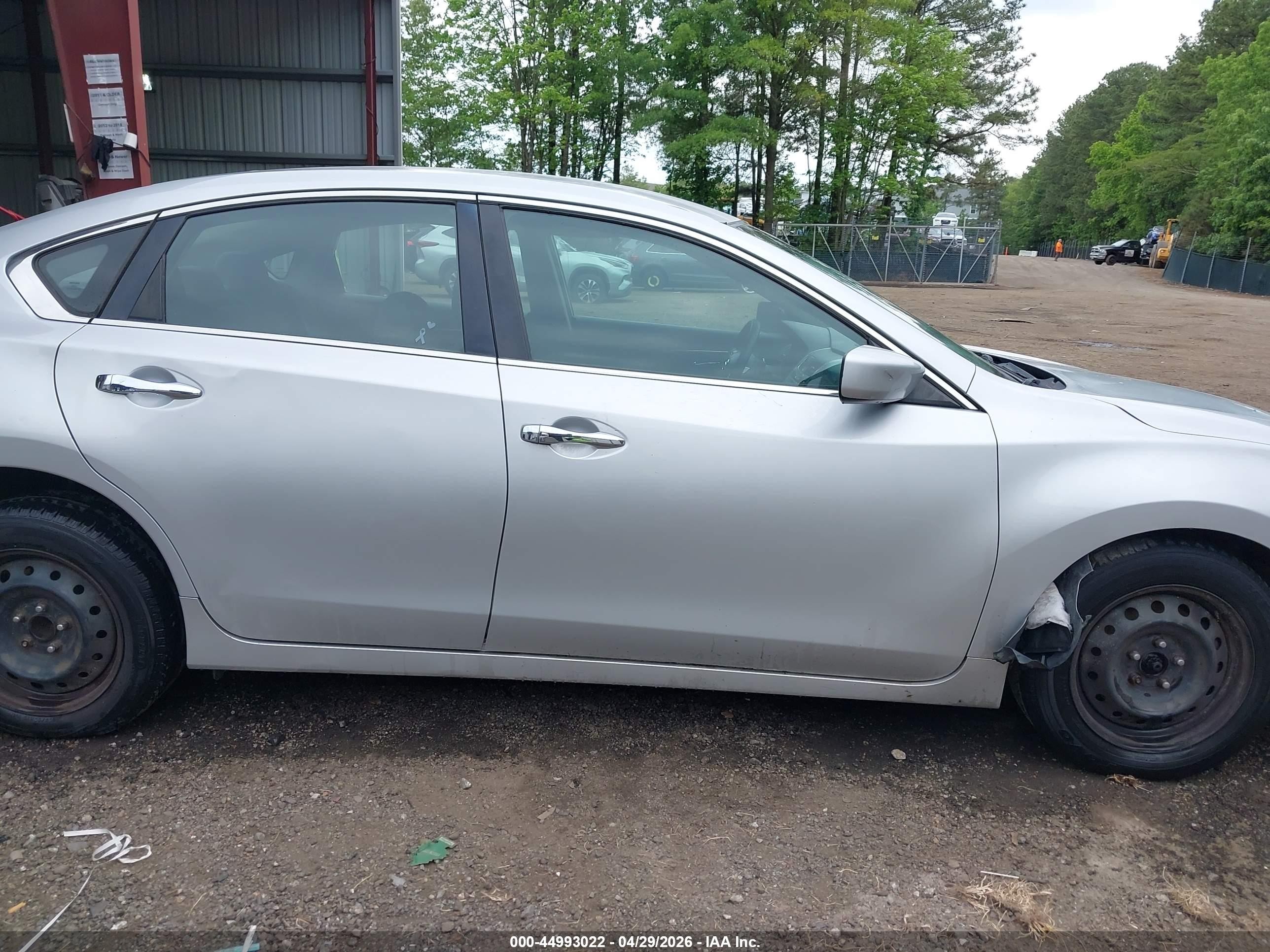 2014 Nissan Altima 2.5 S Silver vin: 1N4AL3AP1EC166418