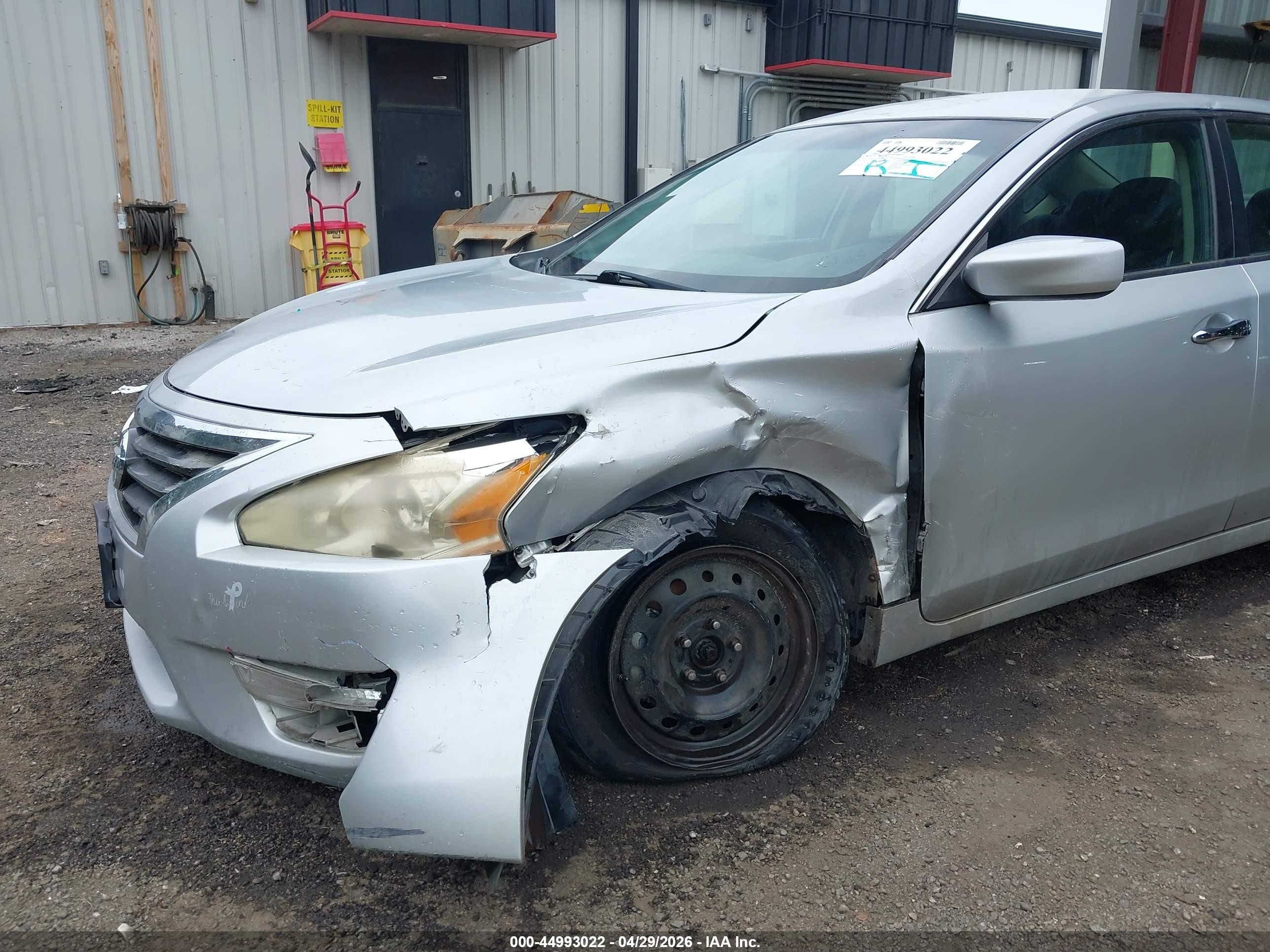 2014 Nissan Altima 2.5 S Silver vin: 1N4AL3AP1EC166418