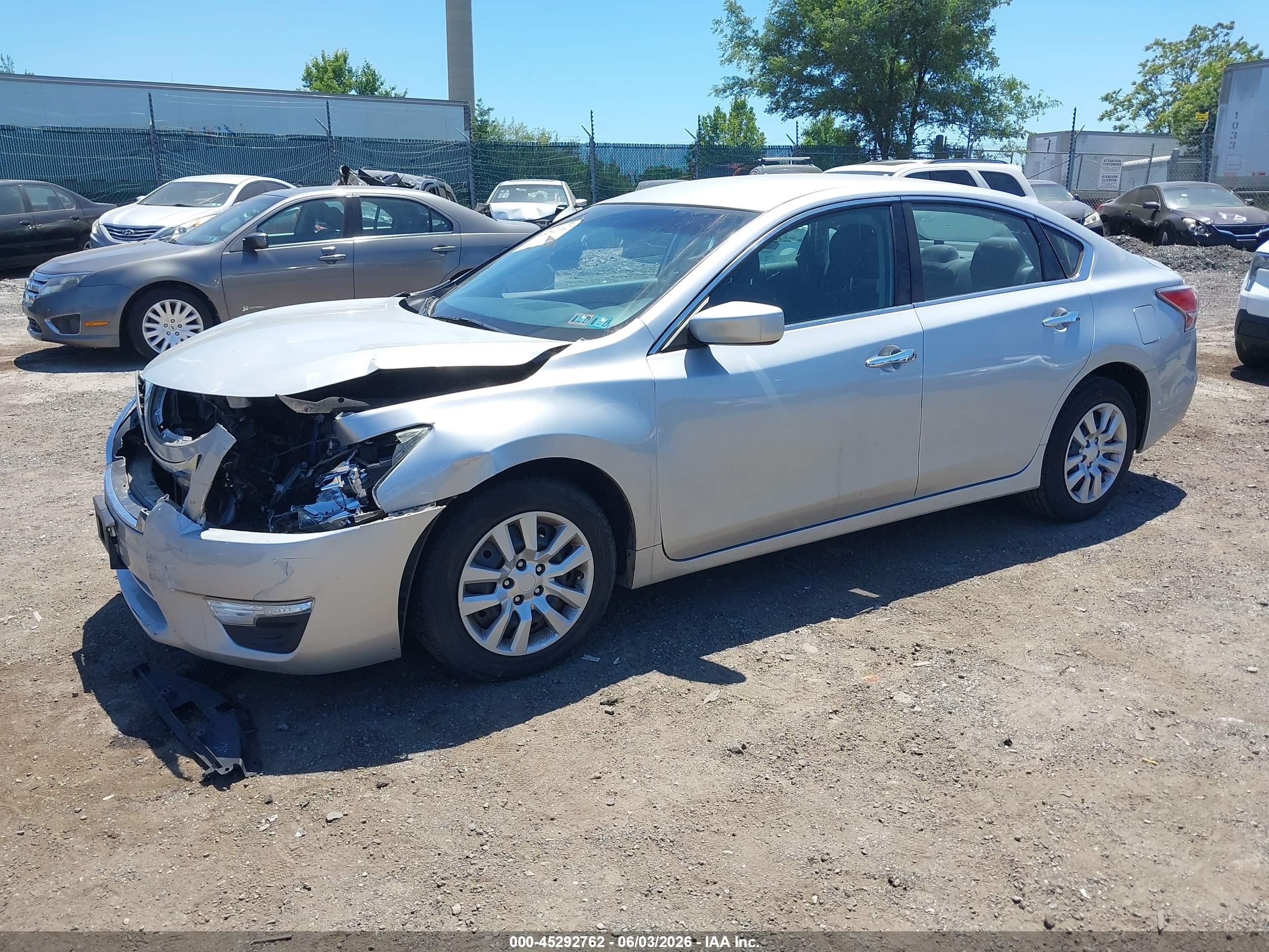 2014 Nissan Altima 2.5 S Silver vin: 1N4AL3AP1EC173126
