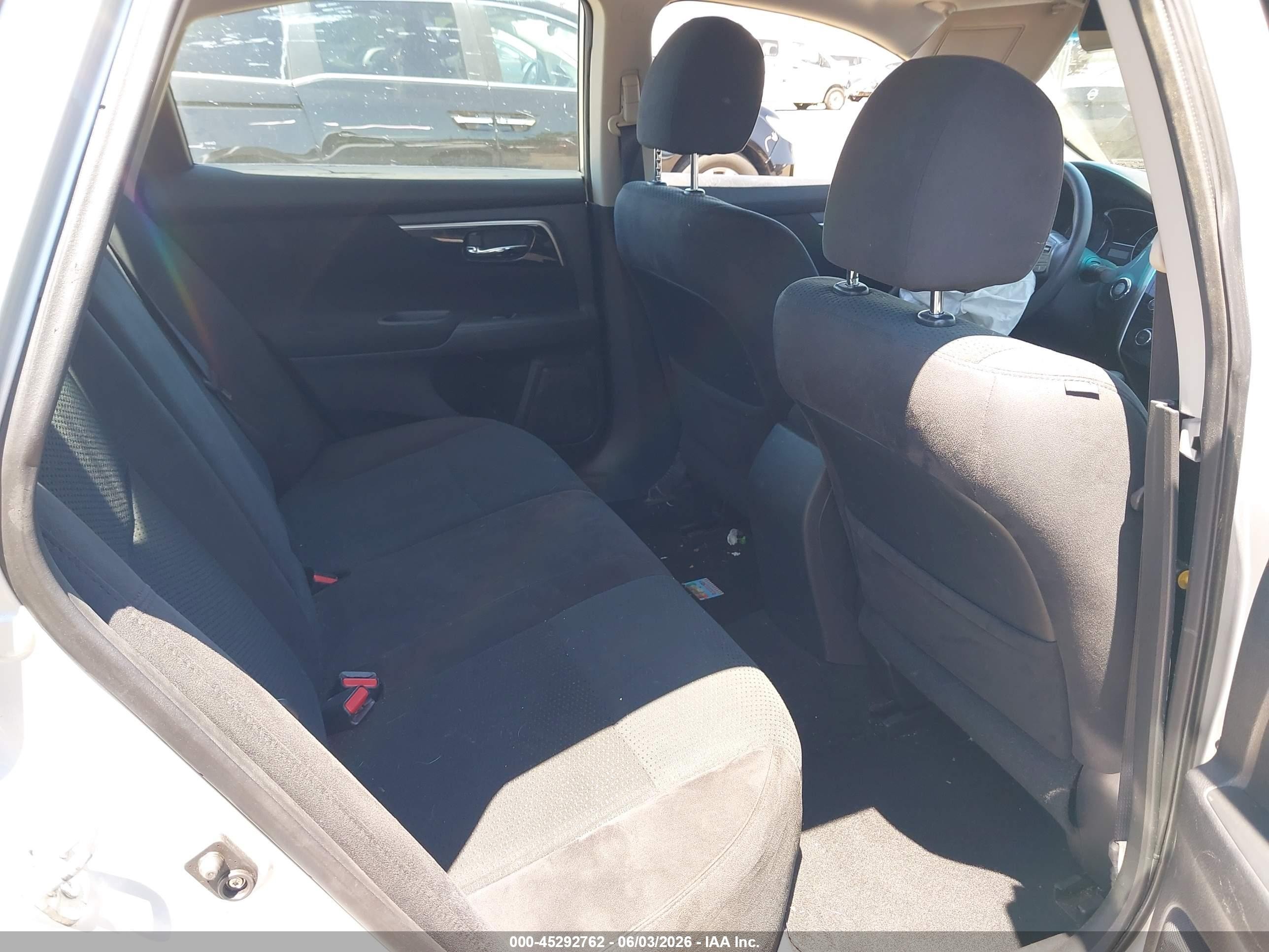 2014 Nissan Altima 2.5 S Silver vin: 1N4AL3AP1EC173126