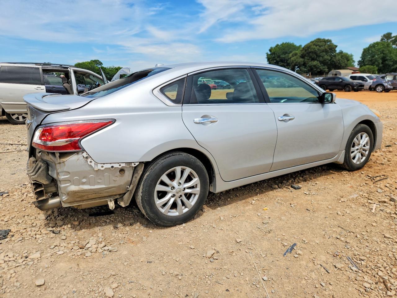 2014 Nissan Altima 2.5 S Silver vin: 1N4AL3AP1EC177466