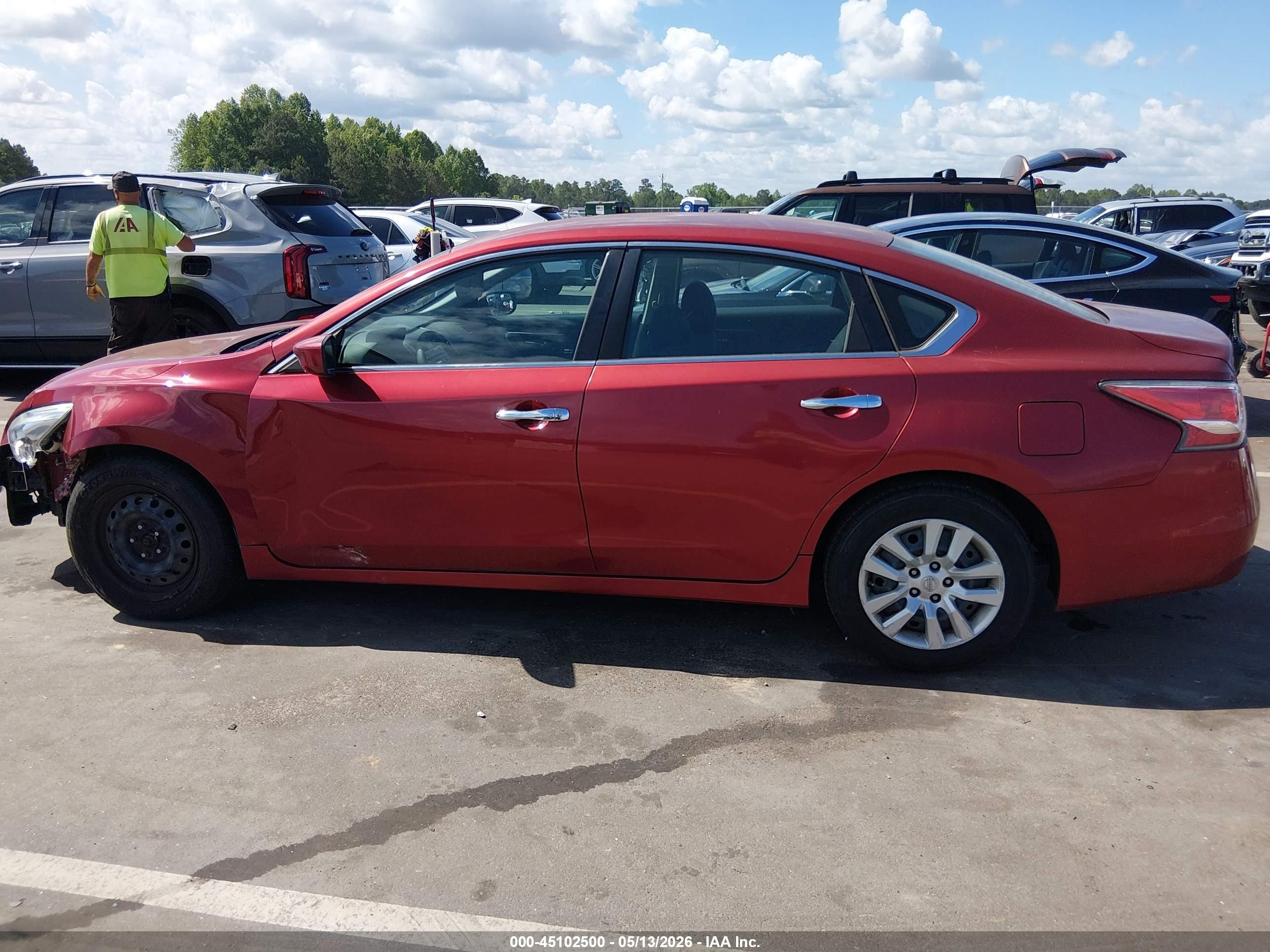 2014 Nissan Altima 2.5 S Red vin: 1N4AL3AP1EC184434