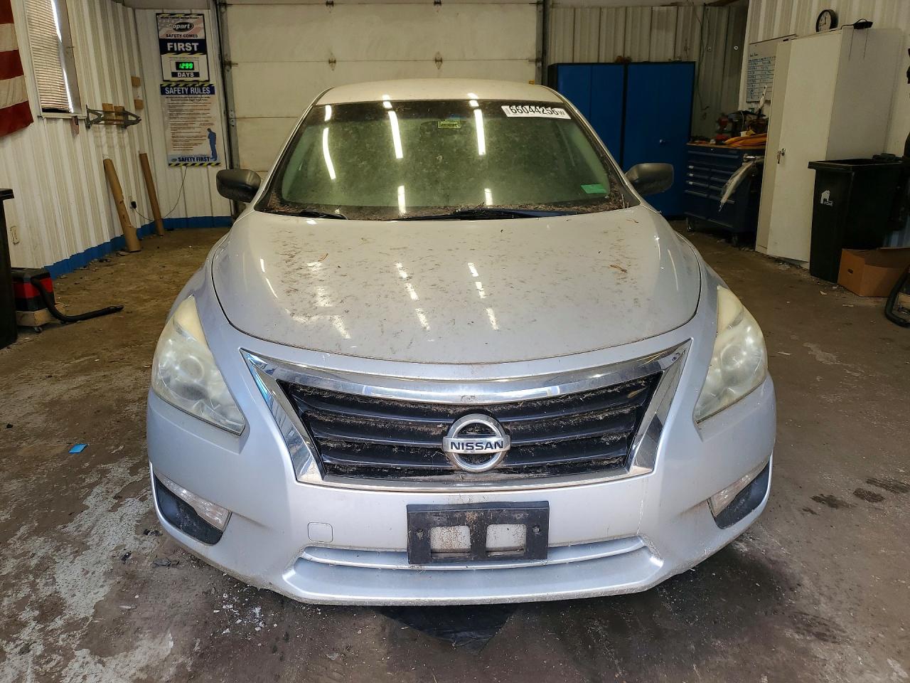 2014 Nissan Altima 2.5 S Silver vin: 1N4AL3AP1EC190900