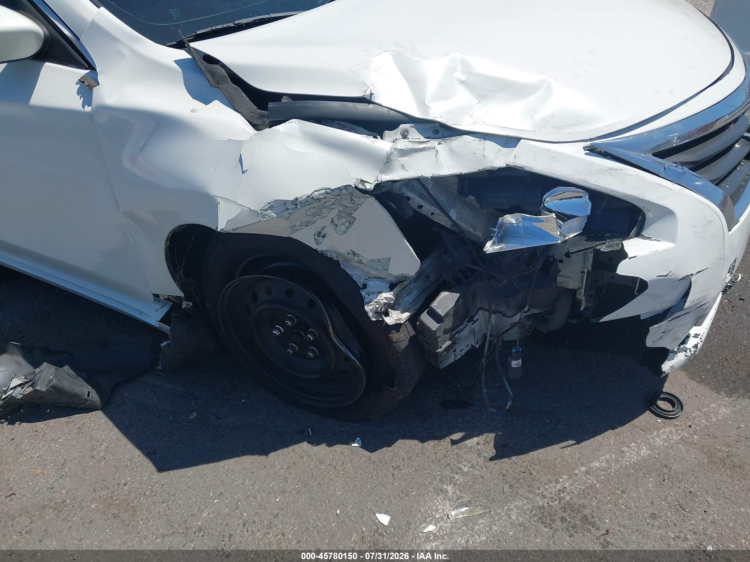 2014 Nissan Altima 2.5 White vin: 1N4AL3AP1EC197135