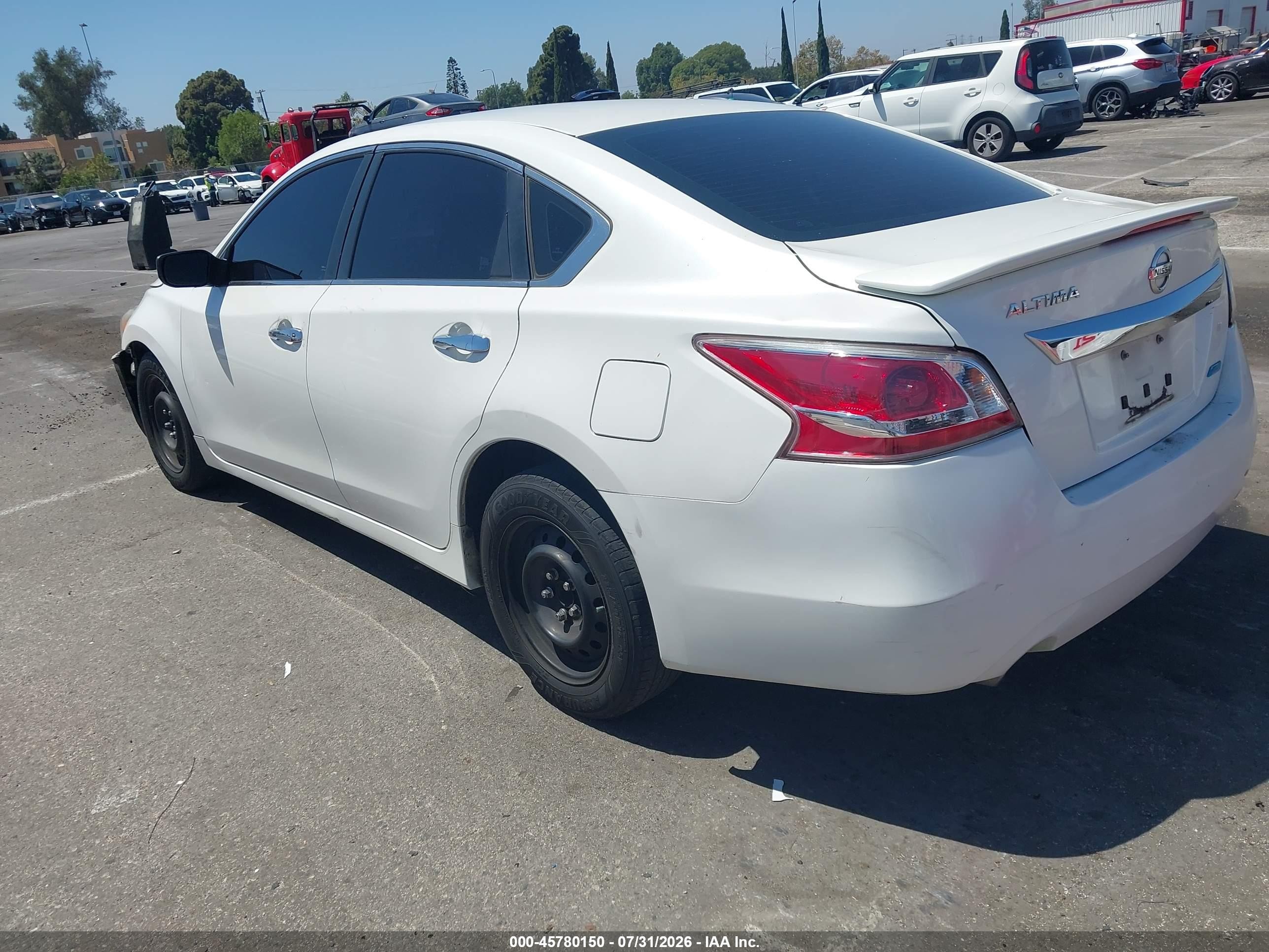 2014 Nissan Altima 2.5 White vin: 1N4AL3AP1EC197135
