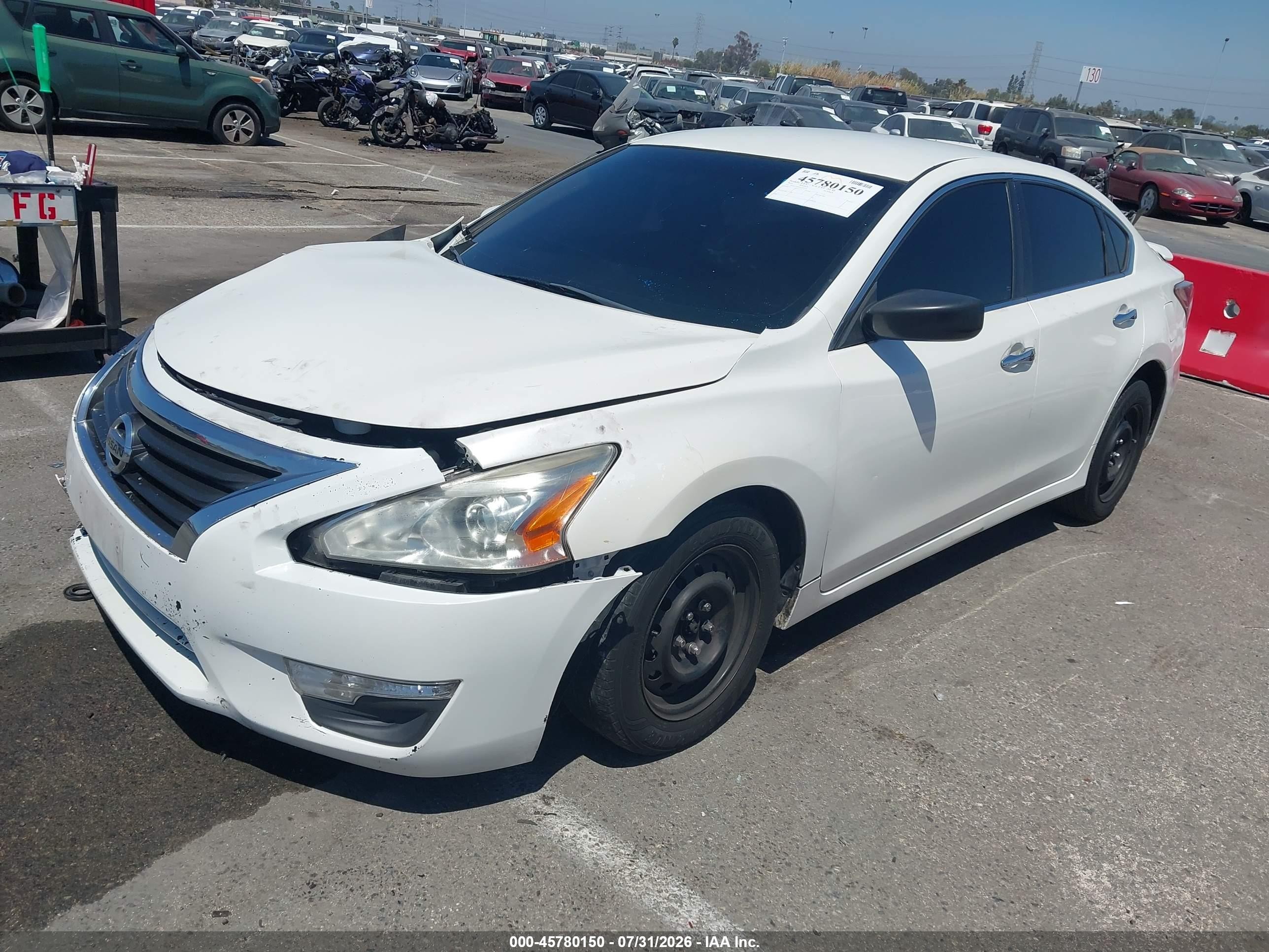 2014 Nissan Altima 2.5 White vin: 1N4AL3AP1EC197135