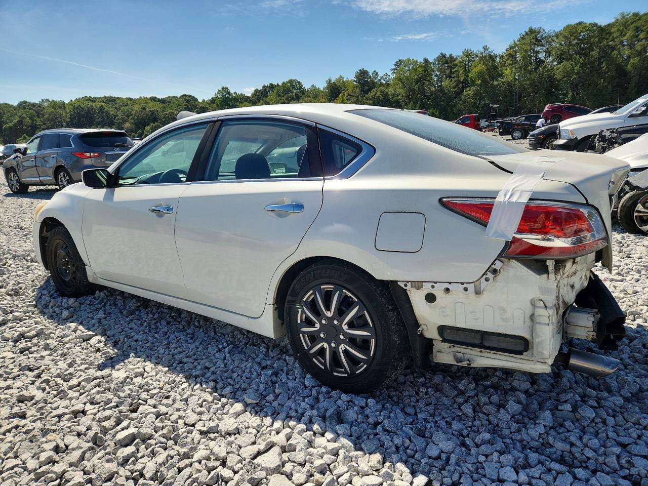 2014 Nissan Altima 2.5 S White vin: 1N4AL3AP1EC200955