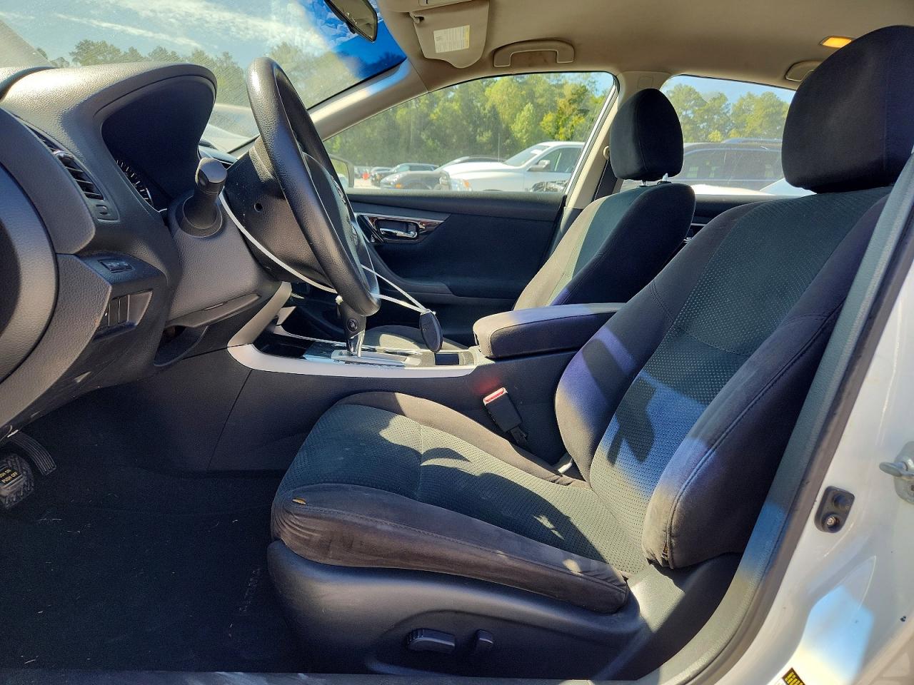 2014 Nissan Altima 2.5 S White vin: 1N4AL3AP1EC200955