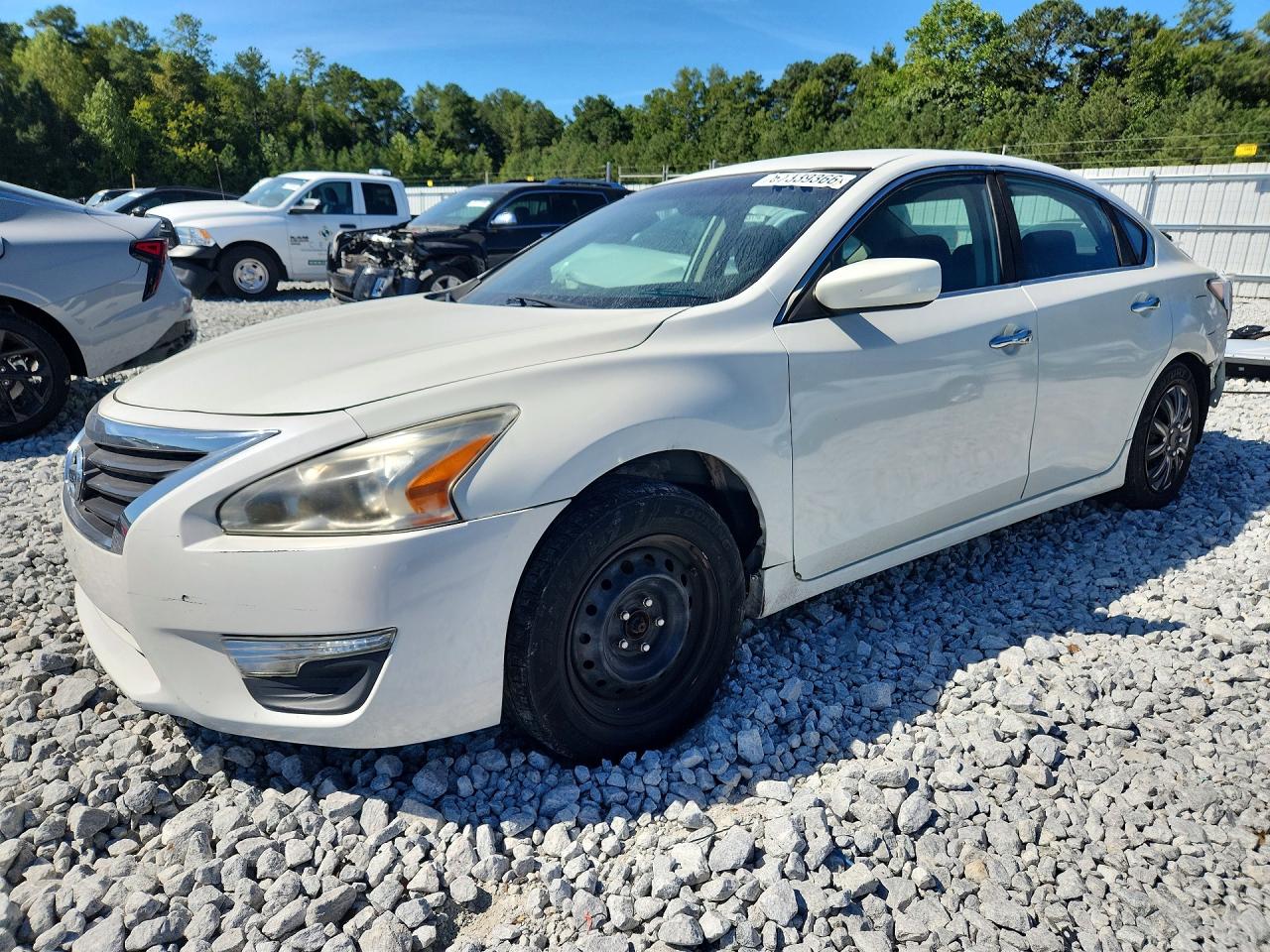 2014 Nissan Altima 2.5 S White vin: 1N4AL3AP1EC200955