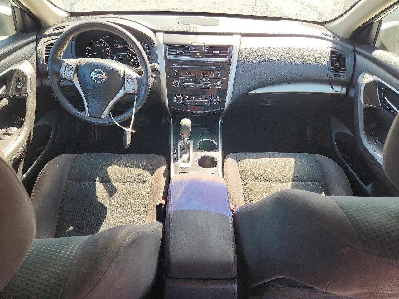 2014 Nissan Altima 2.5 S White vin: 1N4AL3AP1EC200955