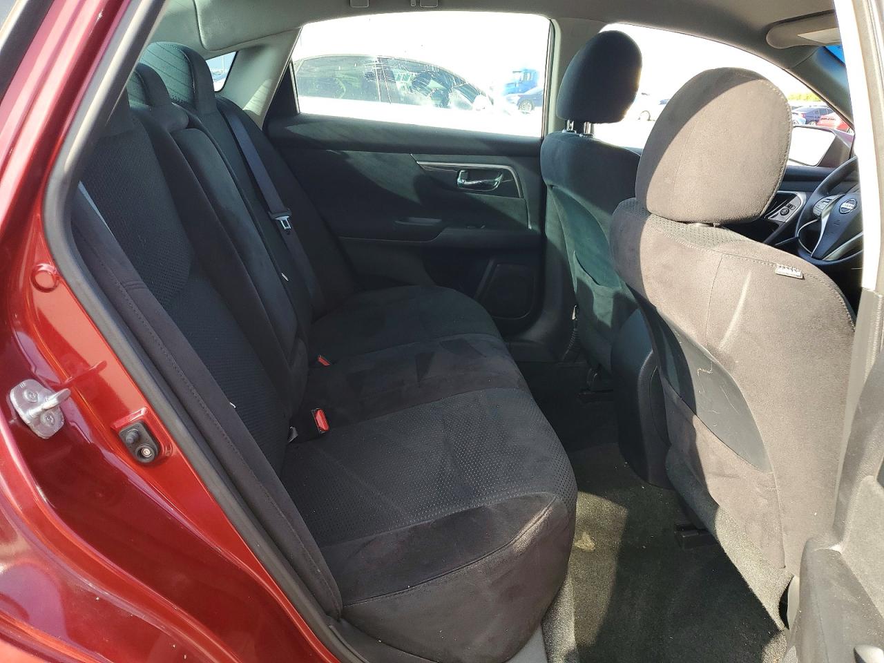 2014 Nissan Altima 2.5 S Red vin: 1N4AL3AP1EC278166