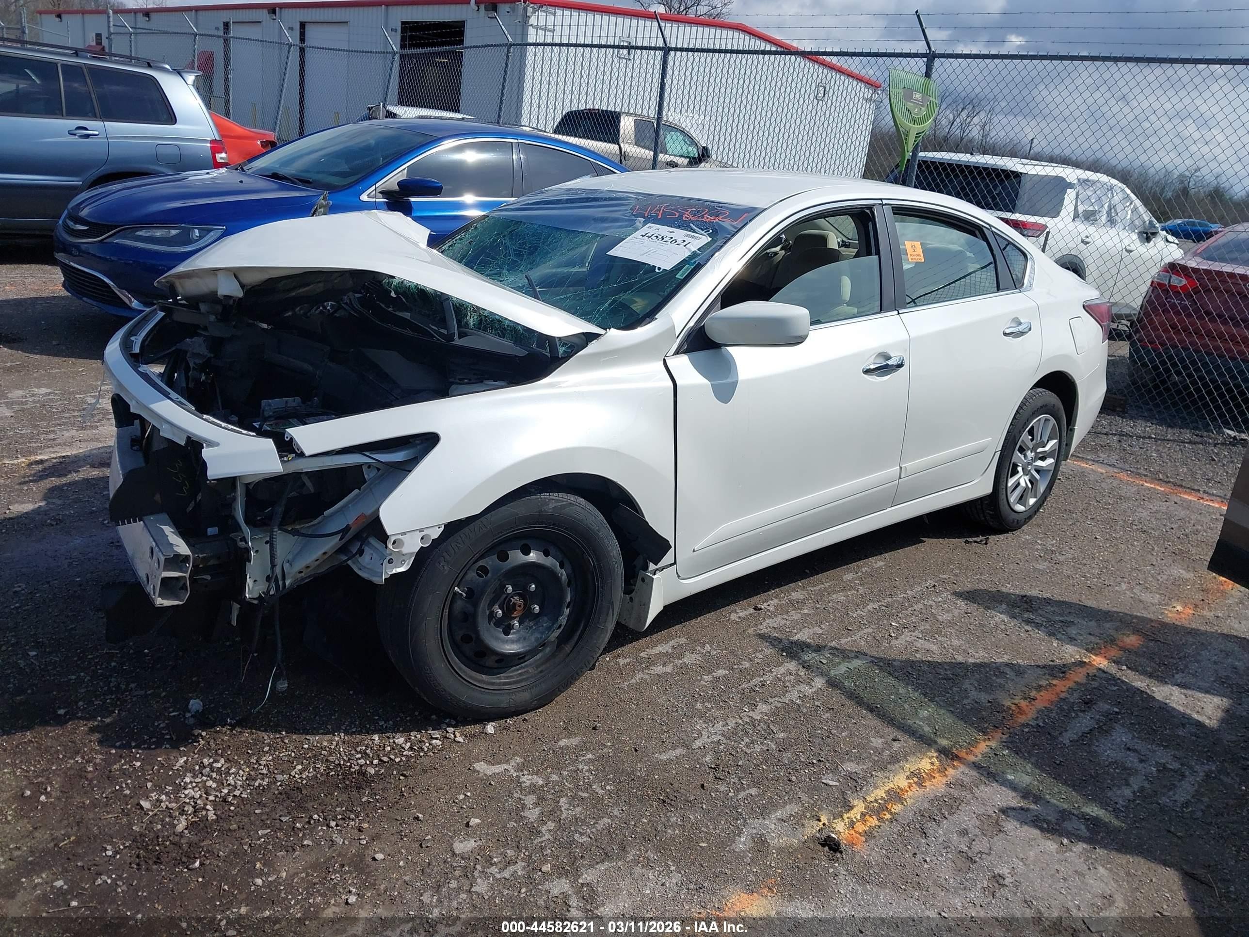 2014 Nissan Altima 2.5 S White vin: 1N4AL3AP1EC278409