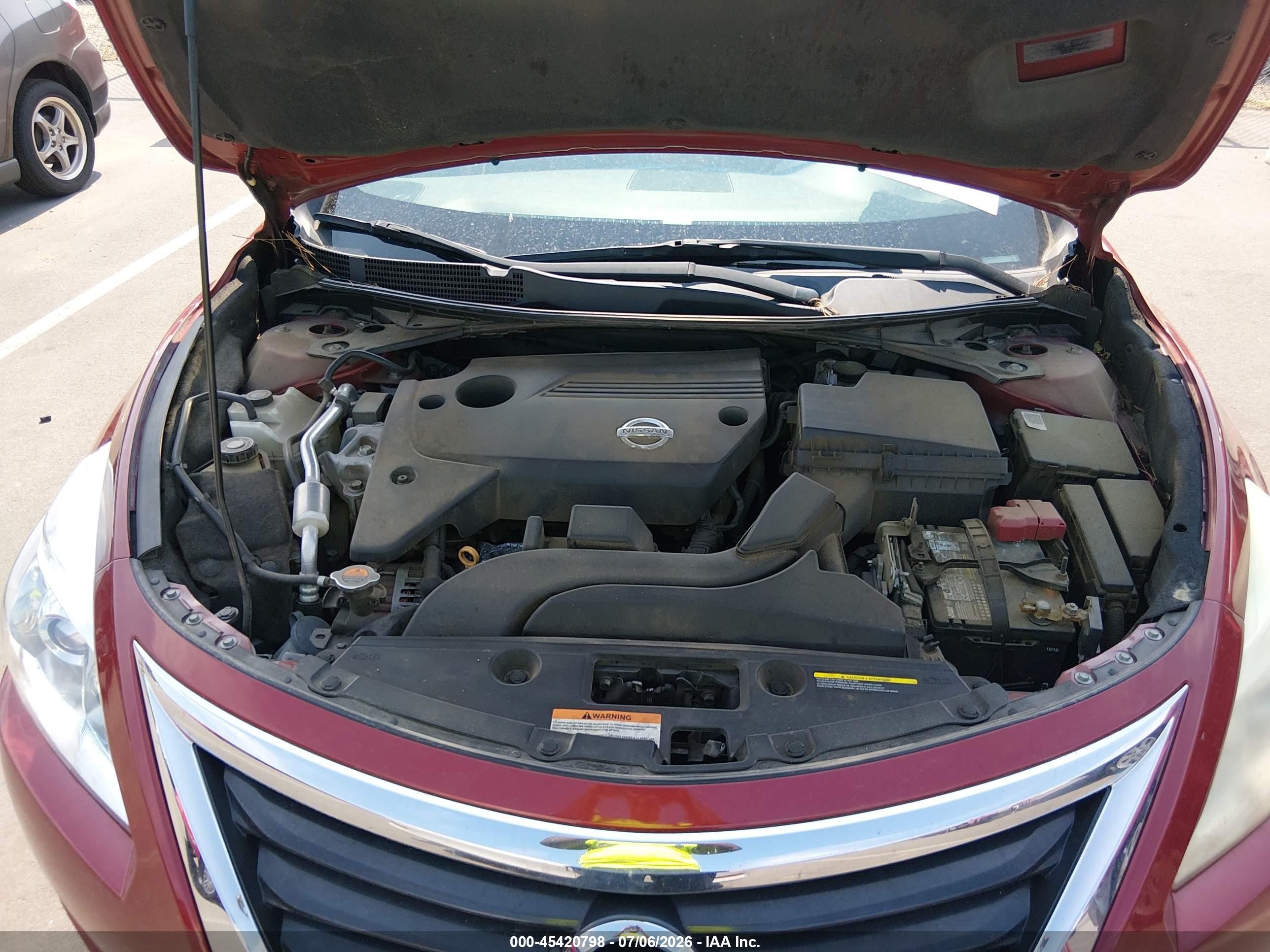 2014 Nissan Altima 2.5 Sv Red vin: 1N4AL3AP1EC292164