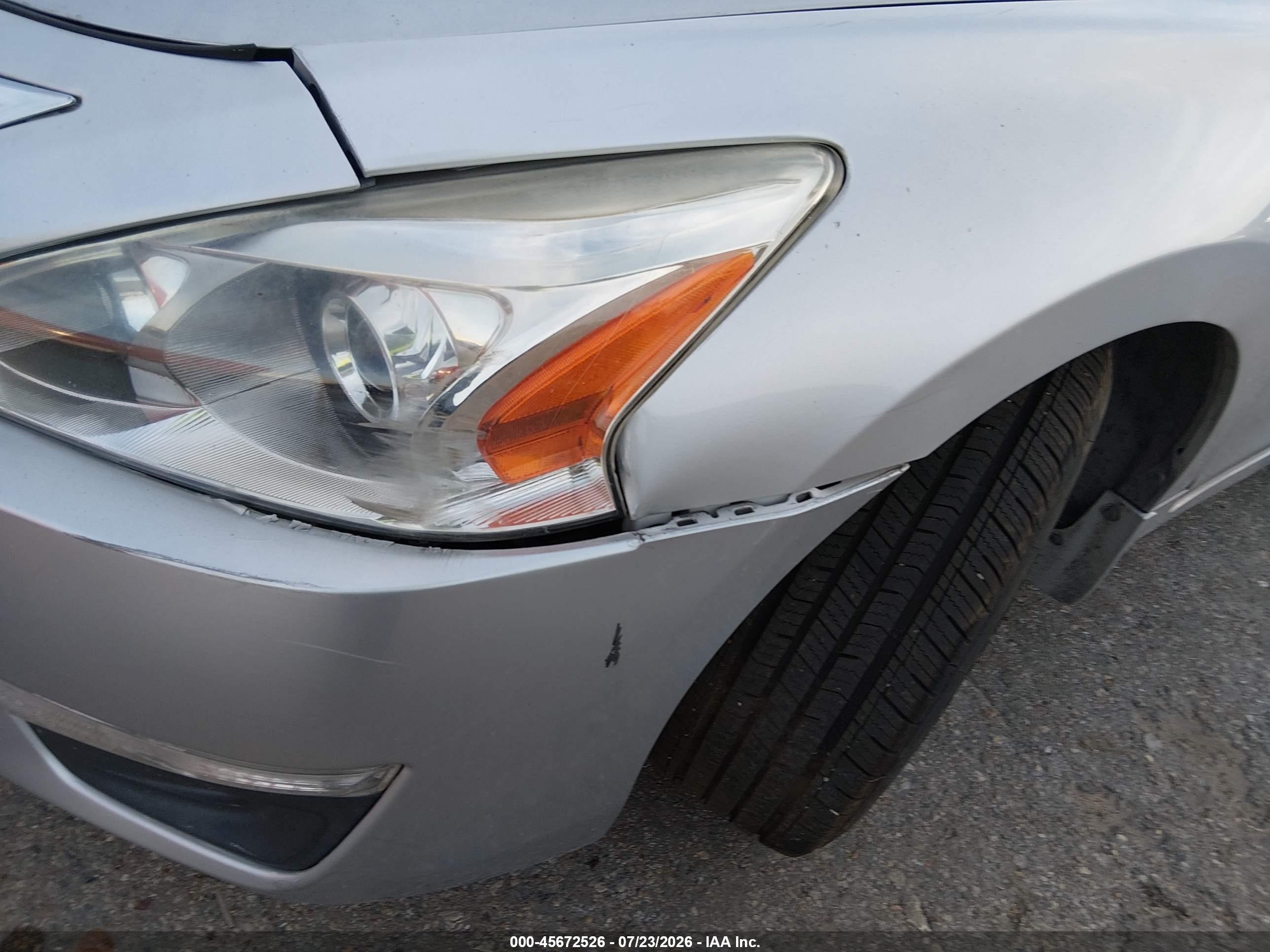 2014 Nissan Altima 2.5 S Silver vin: 1N4AL3AP1EC293881