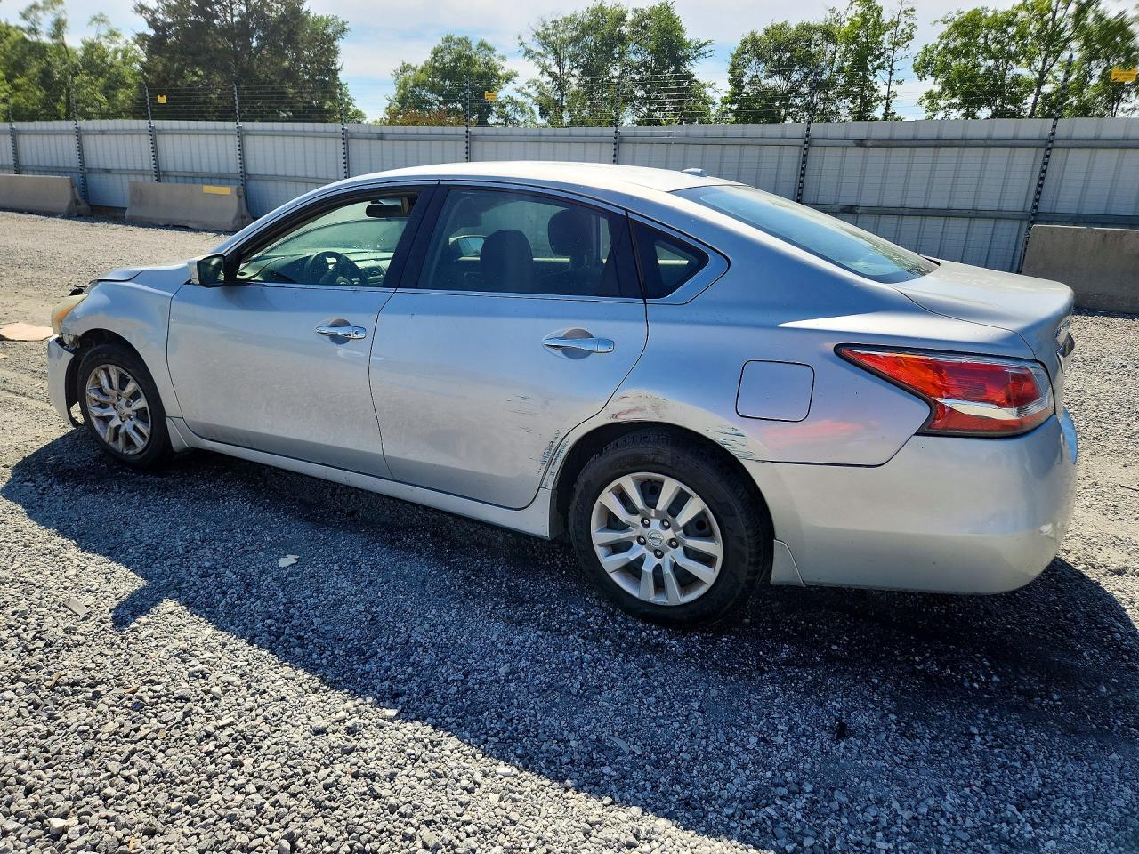 2014 Nissan Altima 2.5 S Silver vin: 1N4AL3AP1EC329343