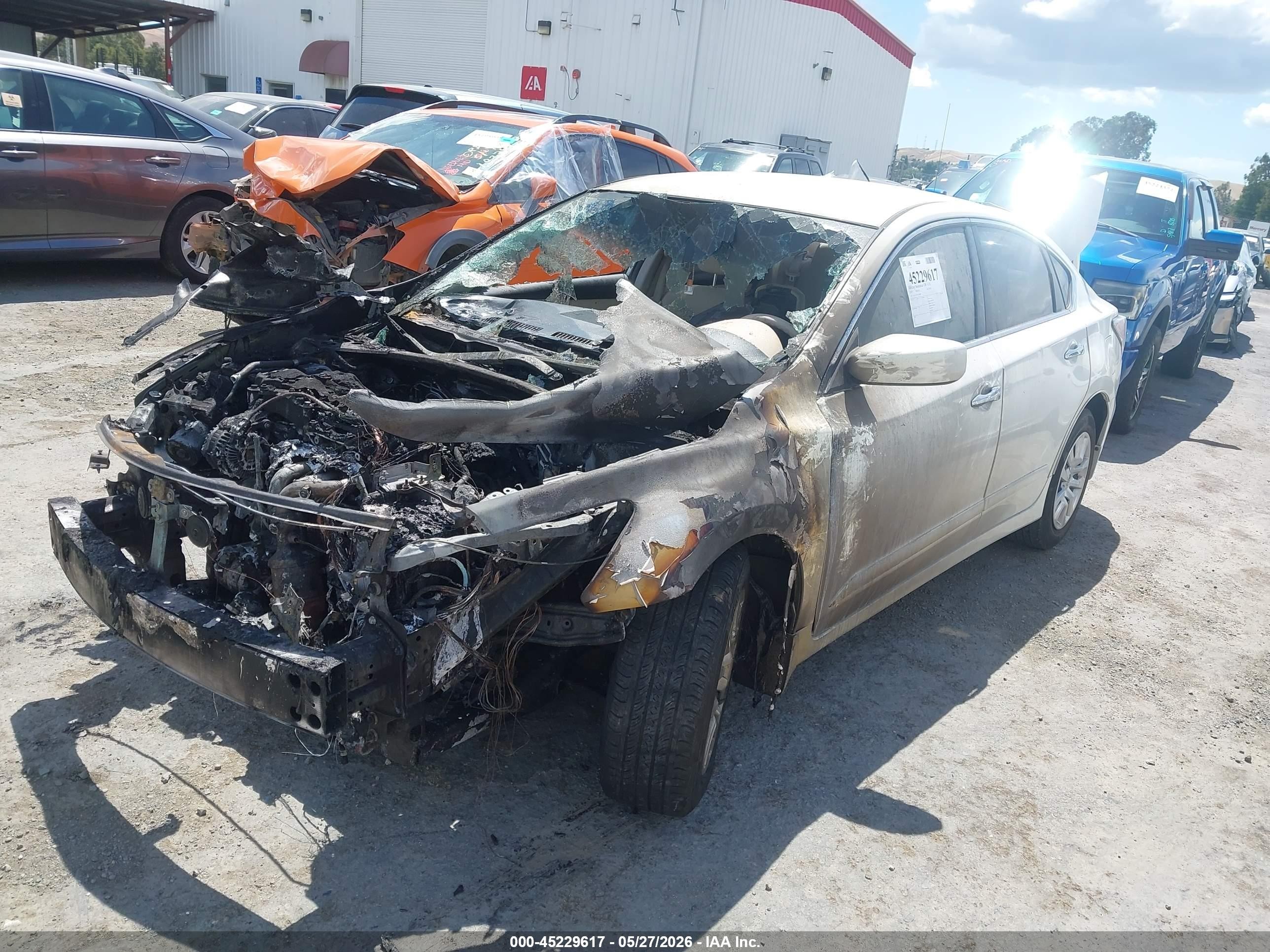 2014 Nissan Altima 2.5 S White vin: 1N4AL3AP1EC416885