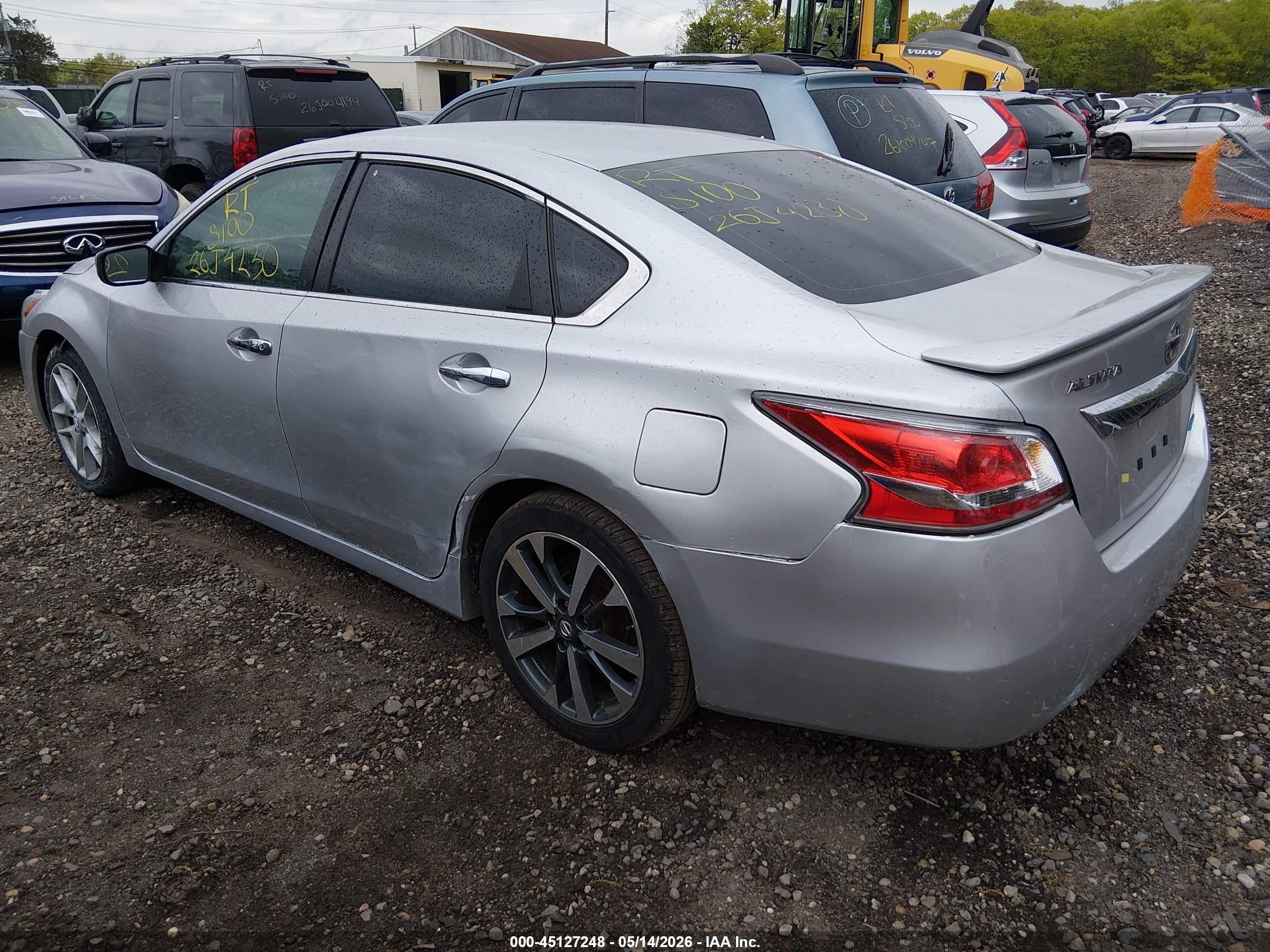 2014 Nissan Altima 2.5 S Silver vin: 1N4AL3AP1EC429734