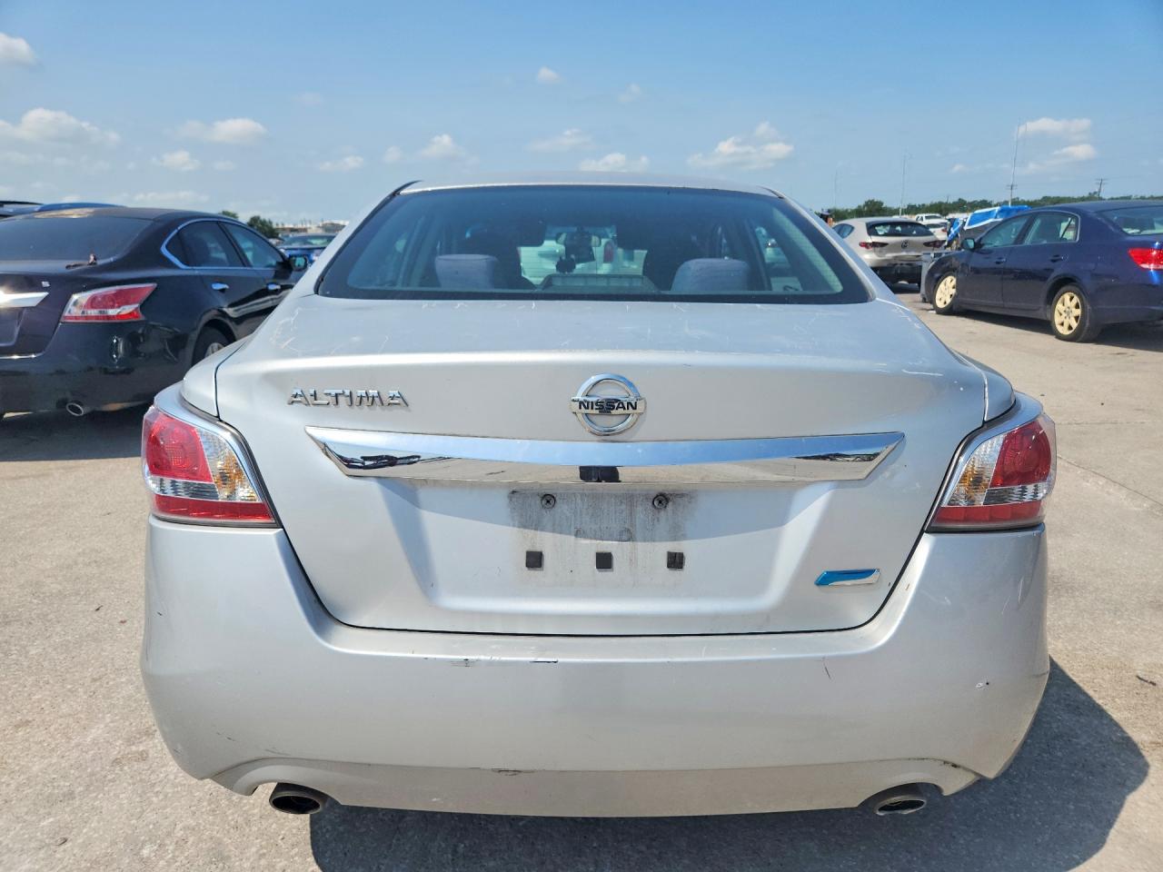 2014 Nissan Altima 2.5 Silver vin: 1N4AL3AP1EC903388