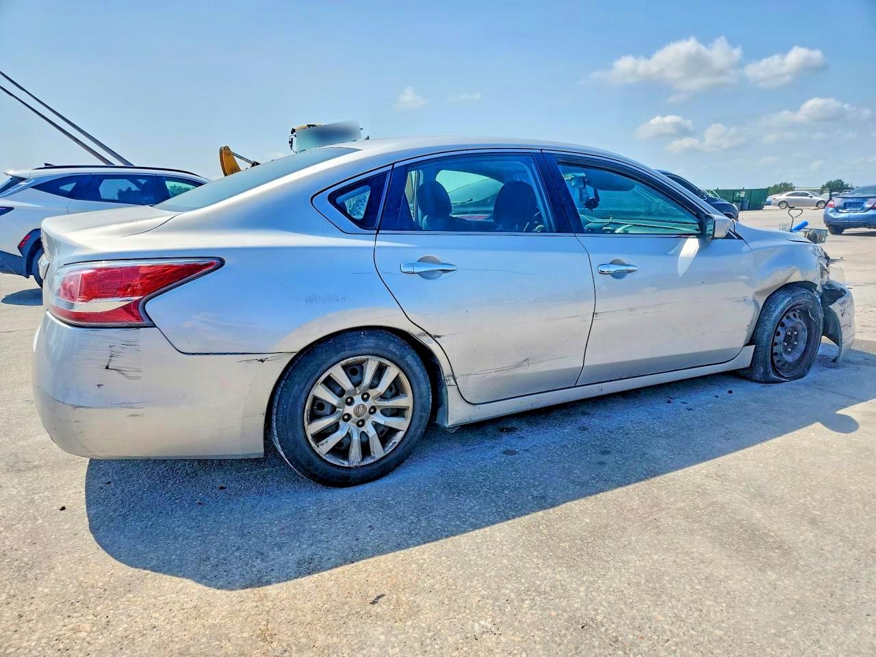 2014 Nissan Altima 2.5 Silver vin: 1N4AL3AP1EC903388